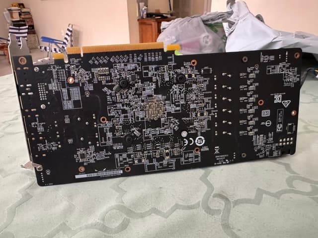 RADEON RDX 580 ARMOR 4G OC