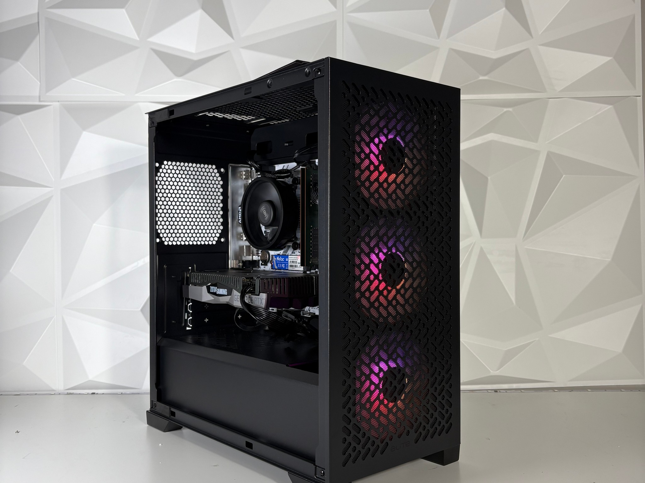 Glacier Peak (V2) - Intel Core i5 9400F, GTX 1660 Ti, 16GB DDR4, 512GB SSD