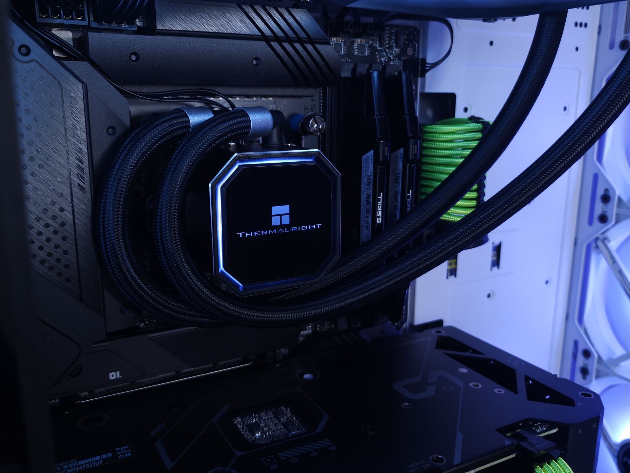 💚🤍RTX 4070 | Core i5 12600K | 32GB 3200MHz | 1TB NVMe SSD