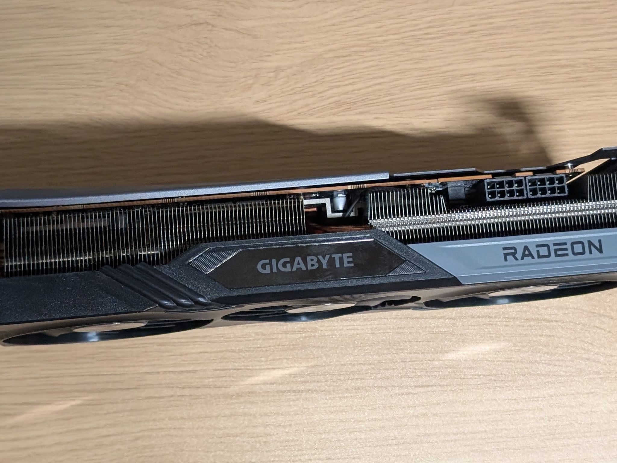 Broken As/is GIGABYTE GAMING OC Radeon RX 7700 XT