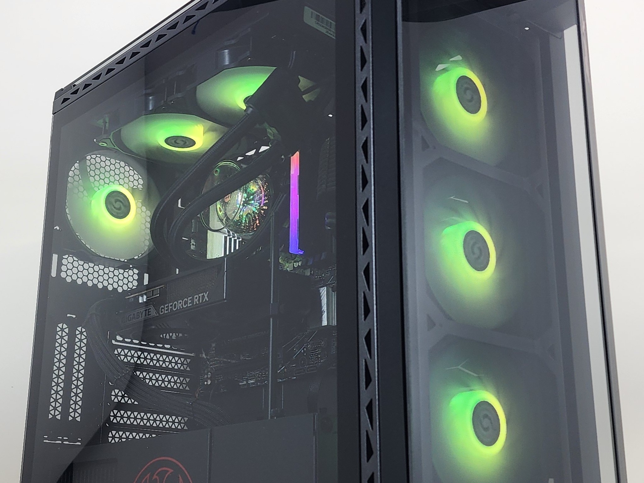 Gaming PC Ryzen 5 9600X 16GB RAM 1TB SSD RTX 5060  8GB Windows 11 Computer
