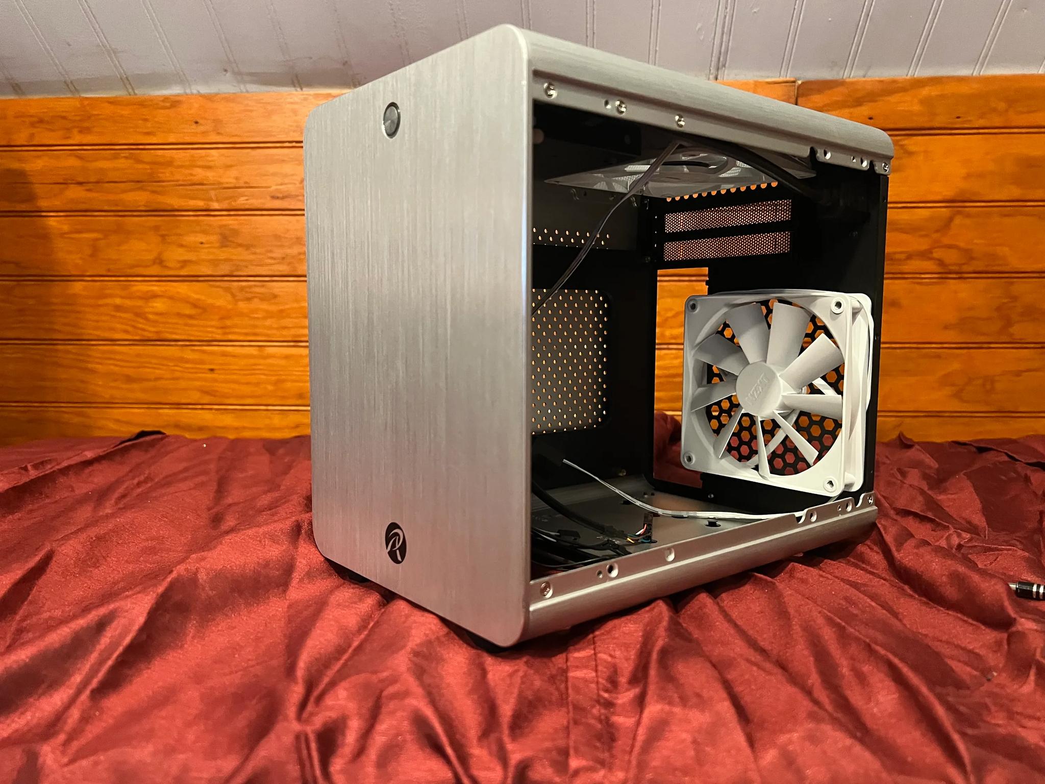 RAIJINTEK METIS PLUS SILVER