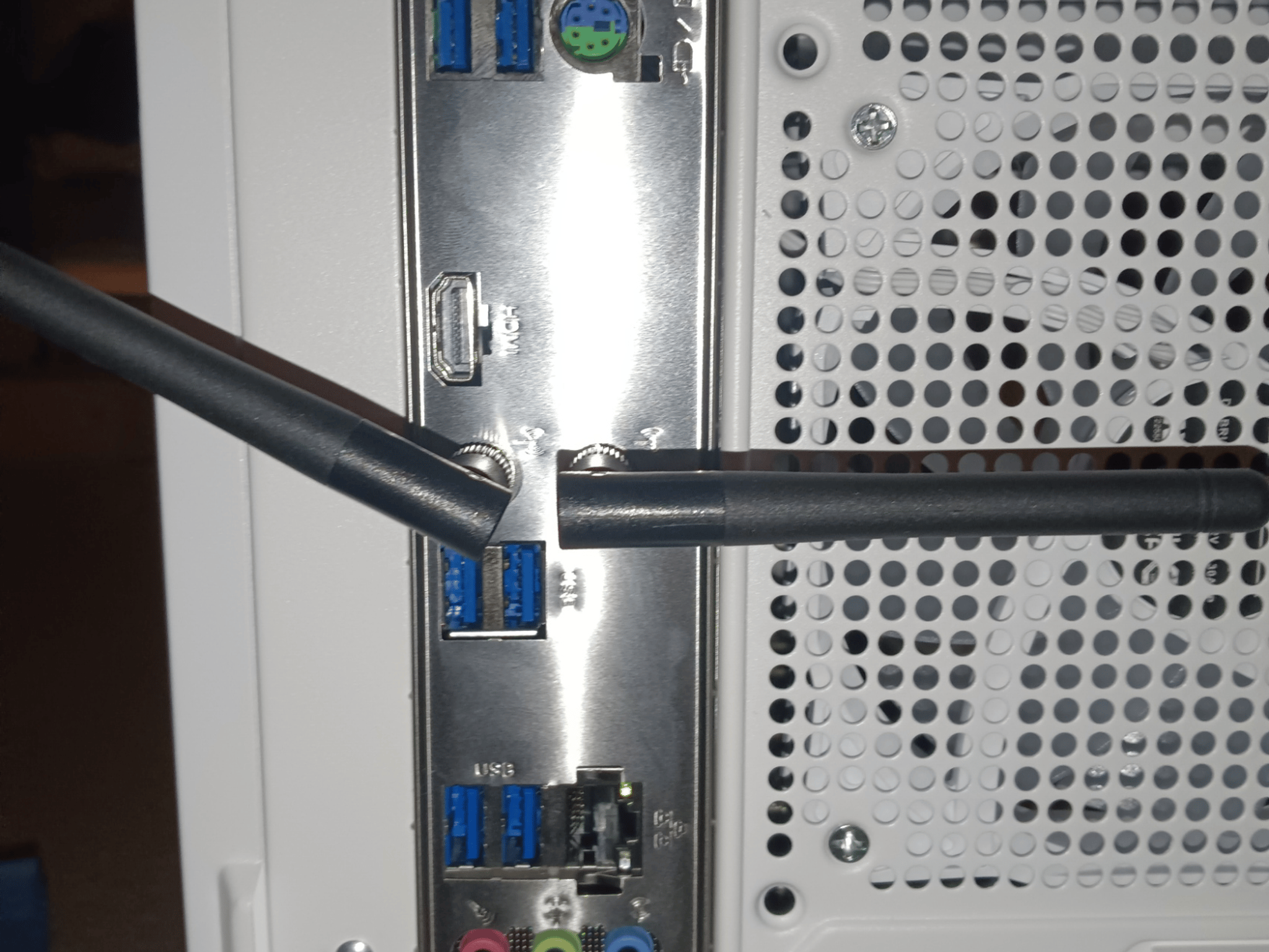 GeForce RTX 3070 White Custom Gaming PC - Ryzen 5 5500