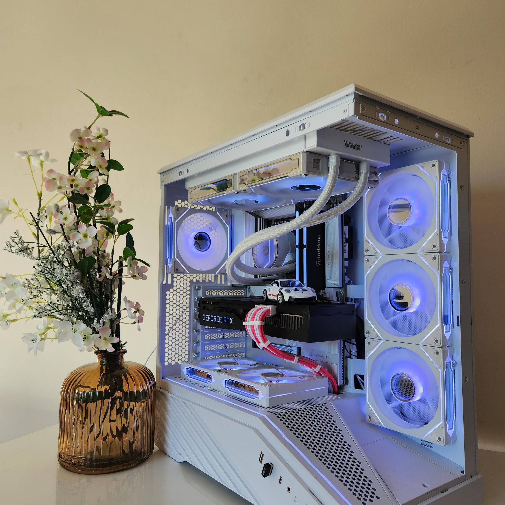 Black Friday / Cyber Monday | RTX 3080 | Ryzen 7 9700x | 32GB DDR5 | 1TB NVMe | Gaming pc