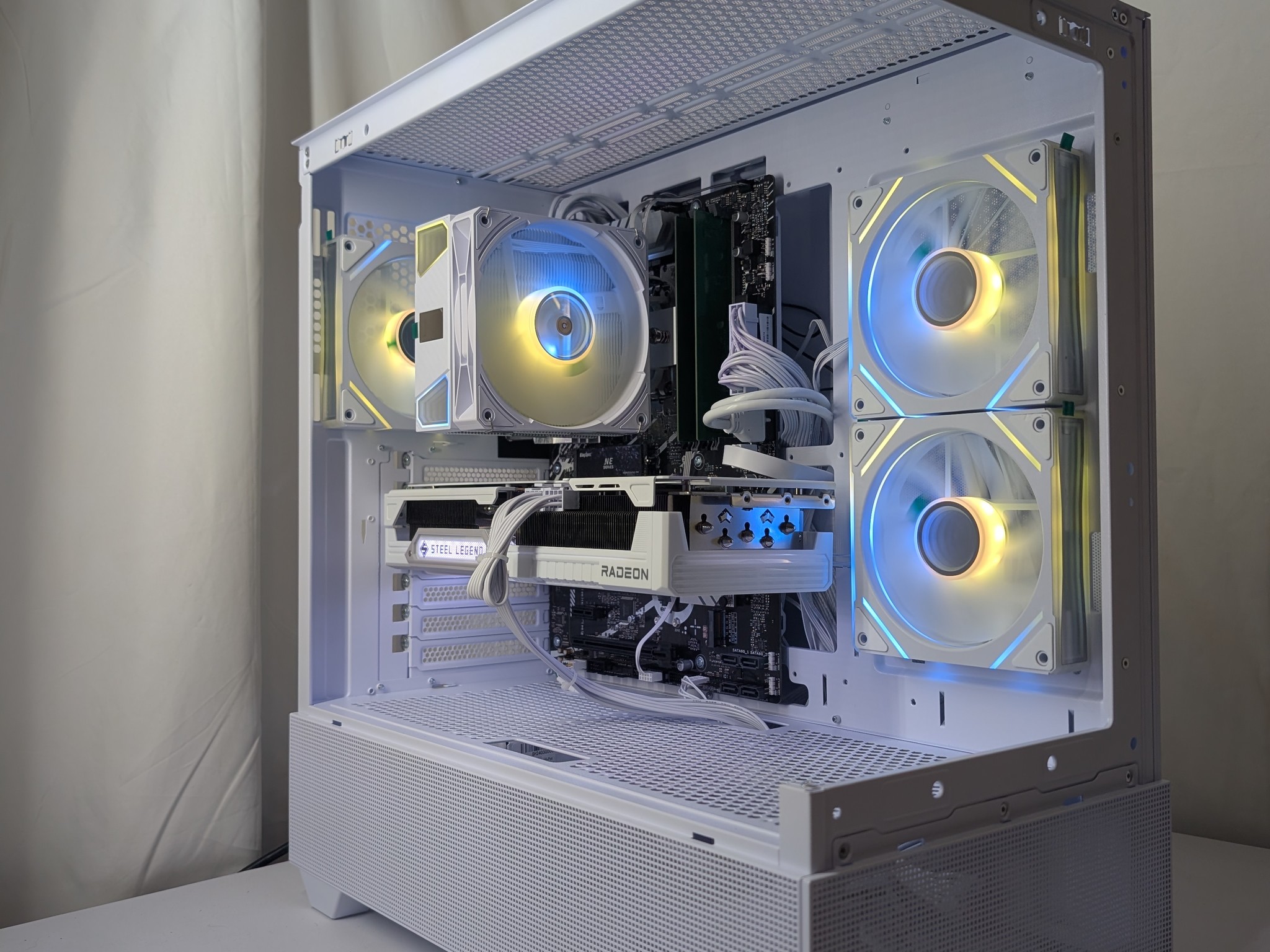 9070XT 16GB | I5 12600KF | 16GB DDR5 | 1TB NVME | 1000W PSU |ALL WHITE