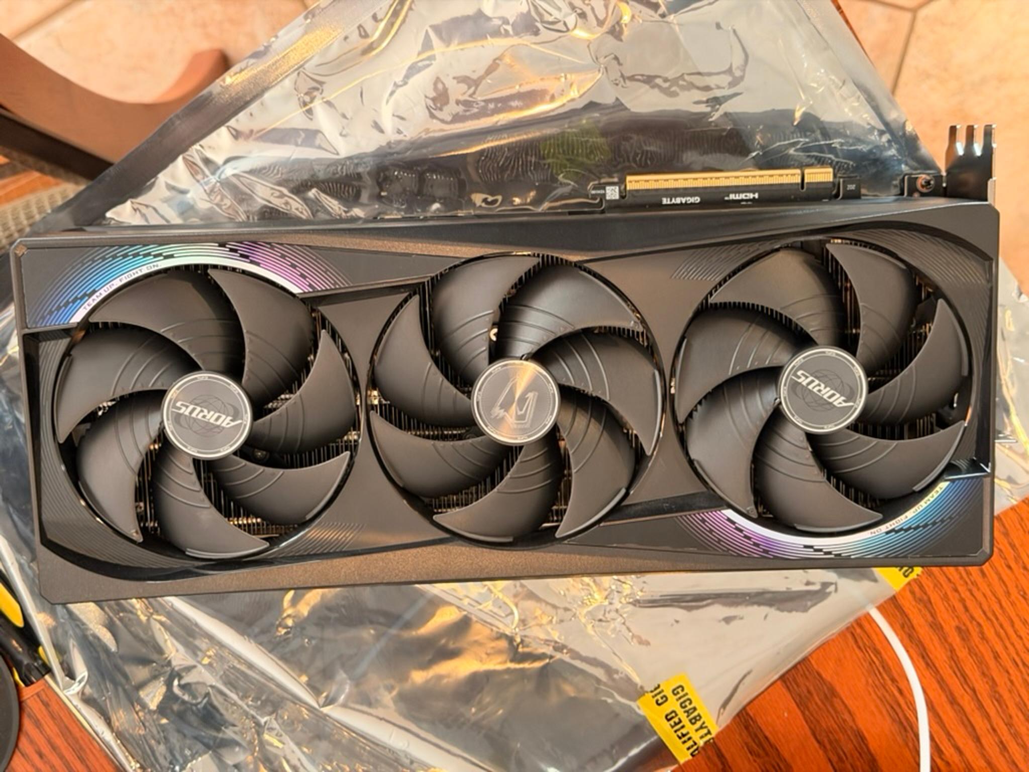 GIGABYTE AORUS GeForce RTX 5090 MASTER 32G