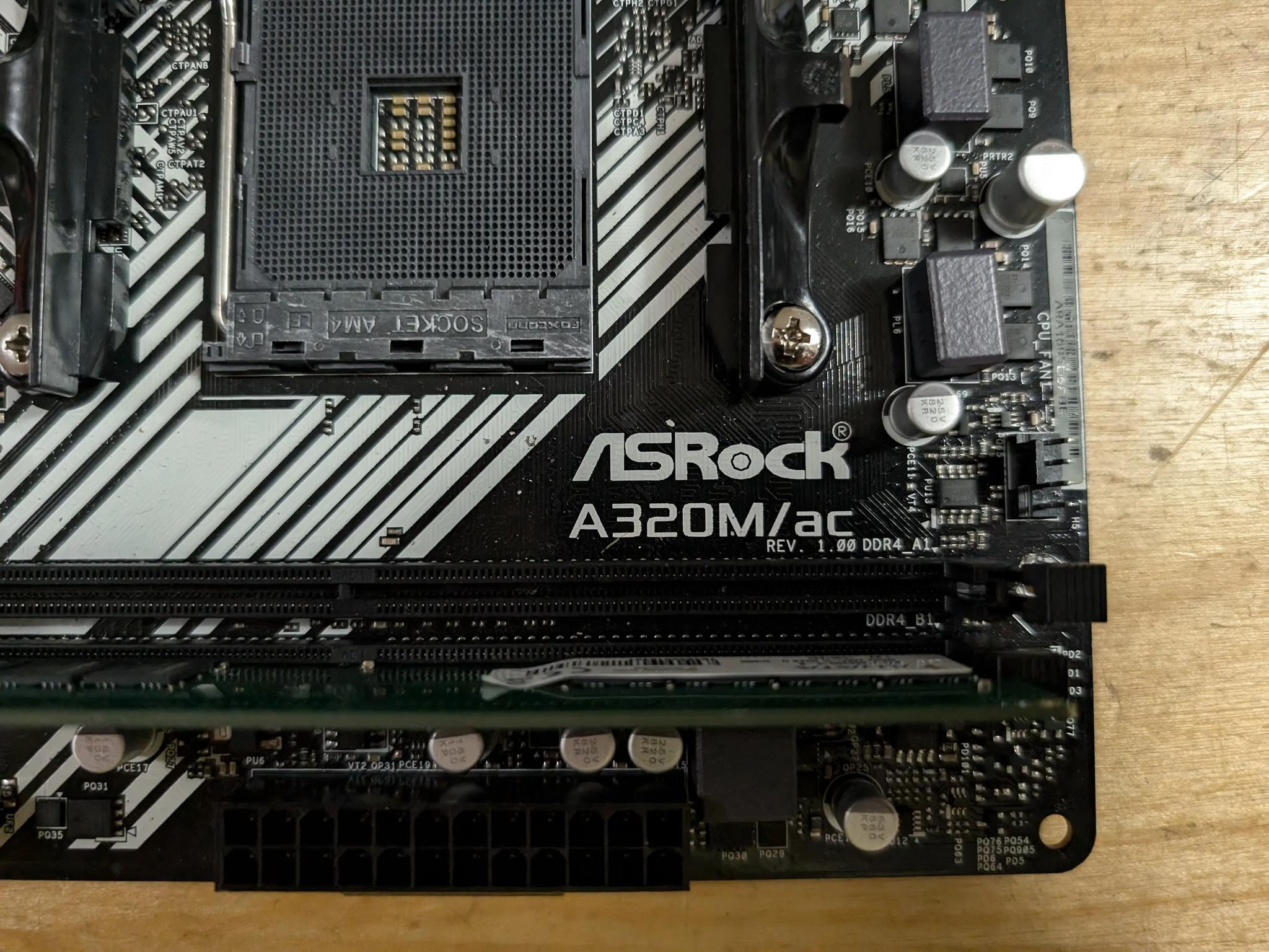 *READ* AsRock A320M/ac matx + 8gb ddr4
