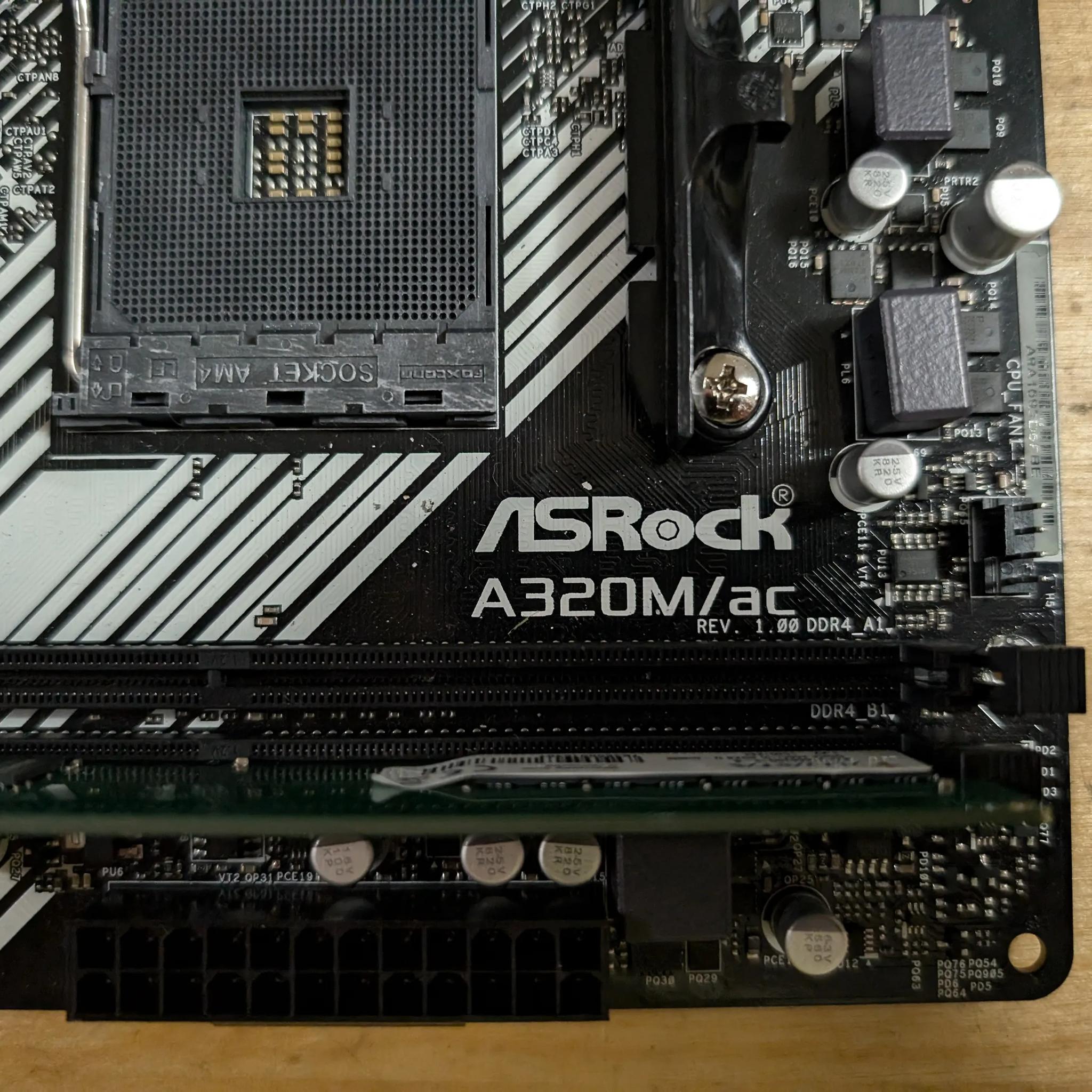 *READ* AsRock A320M/ac matx + 8gb ddr4