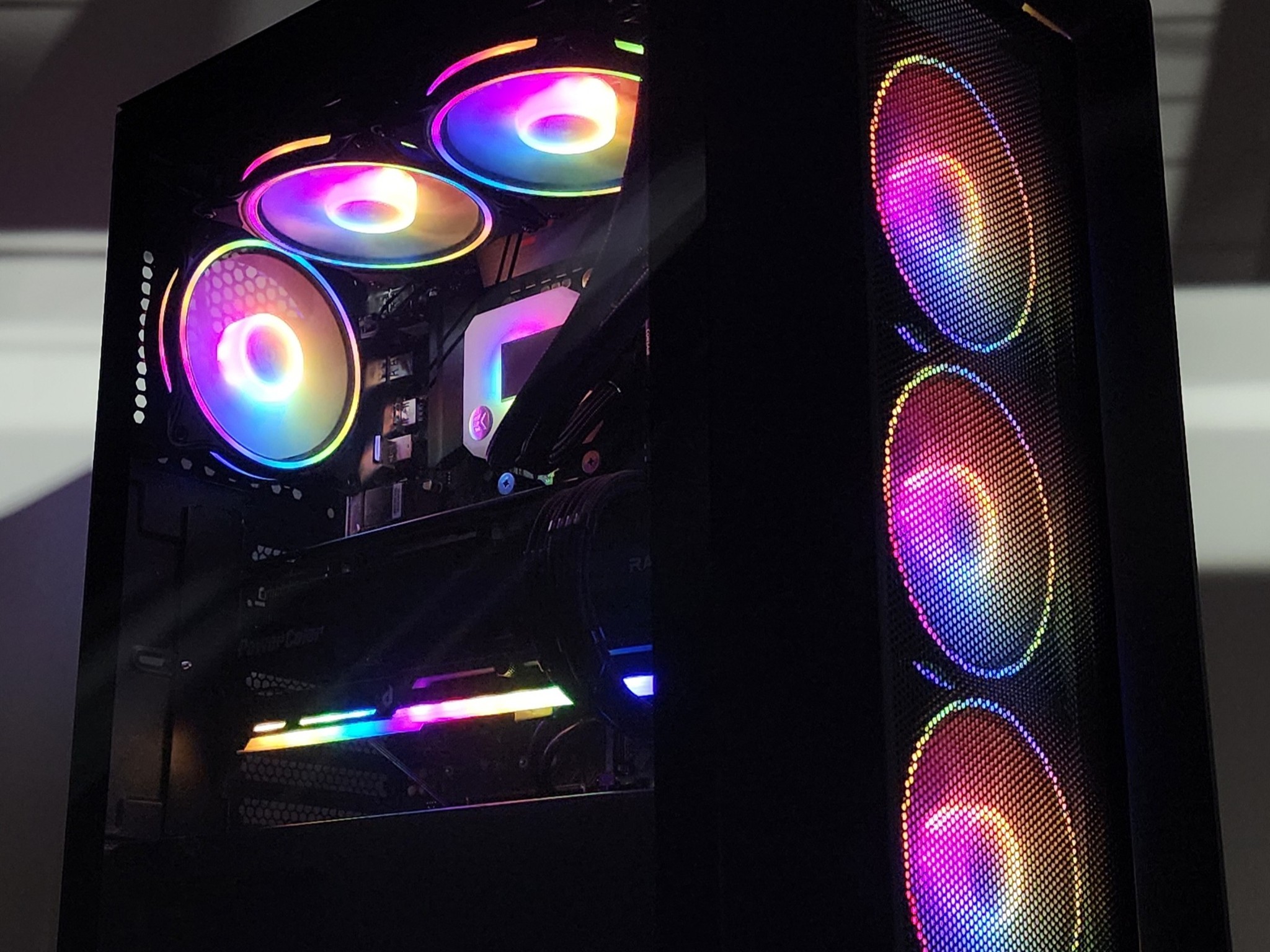 Gaming PC Ryzen 9 5950X 32GB RAM 1TB SSD RX 7900 GRE 16GB Windows 11 Computer