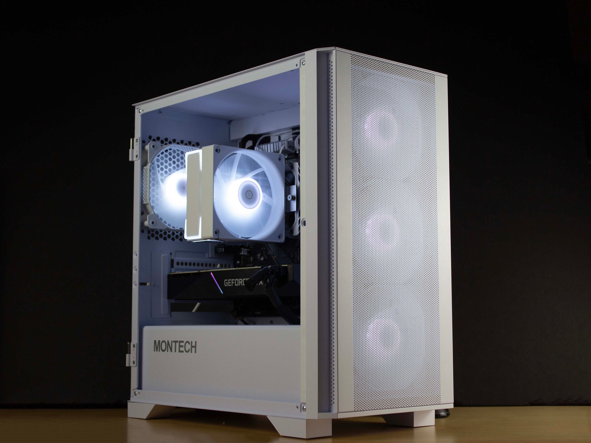 🧊❄️🧊 White Gaming PC – RTX 2070 Super, Ryzen 5 5500, 16GB RAM, 512GB SSD - WiFi, BlueTooth 🧊❄️🧊