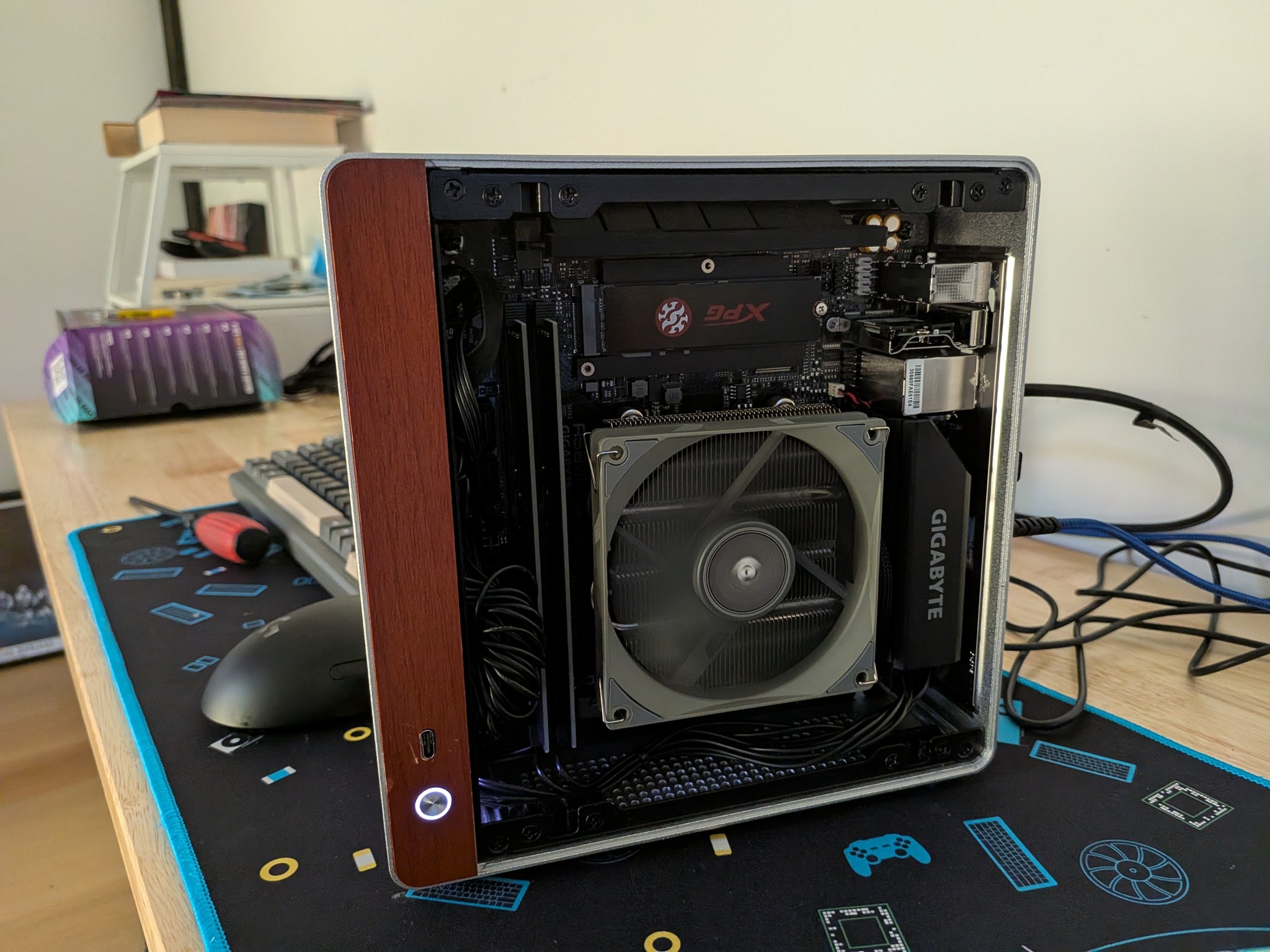 1080p Hitchhiker - RTX 5060, Ryzen 5 5500, 16 GB DDR4, 1 TB NVME, Low Profile