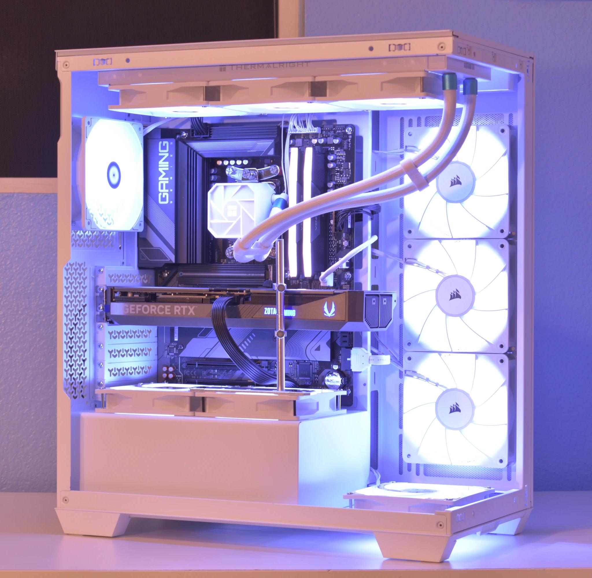 🚀Performance Gamer🚀 Ryzen 7 7700X | RTX 5070 12GB | 32GB DDR5 | 1TB nVME SSD | White | RGB+Wifi