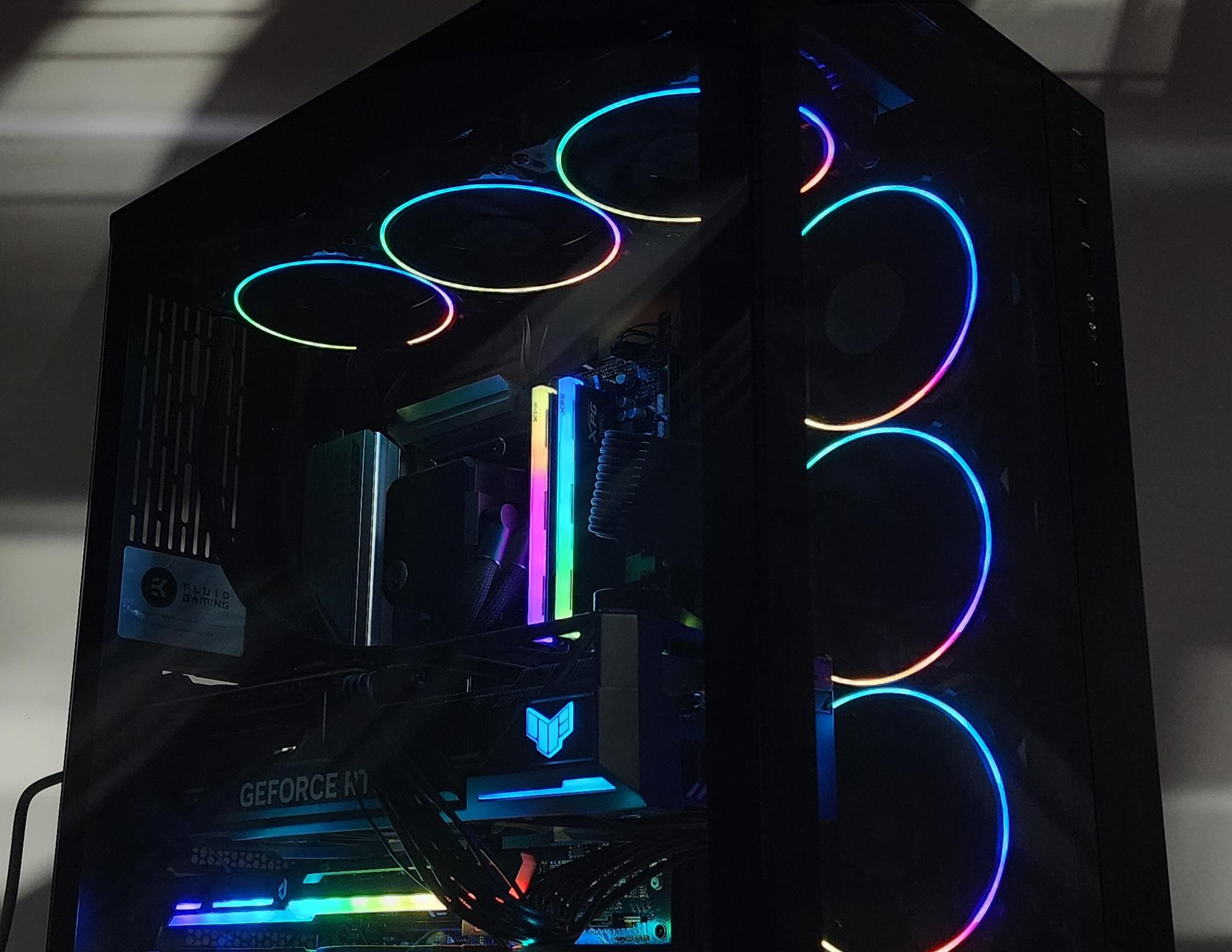 Gaming PC Ryzen 7 7800X3D 32GB RAM 1TB SSD RTX 4080 16GB Windows 11 Computer