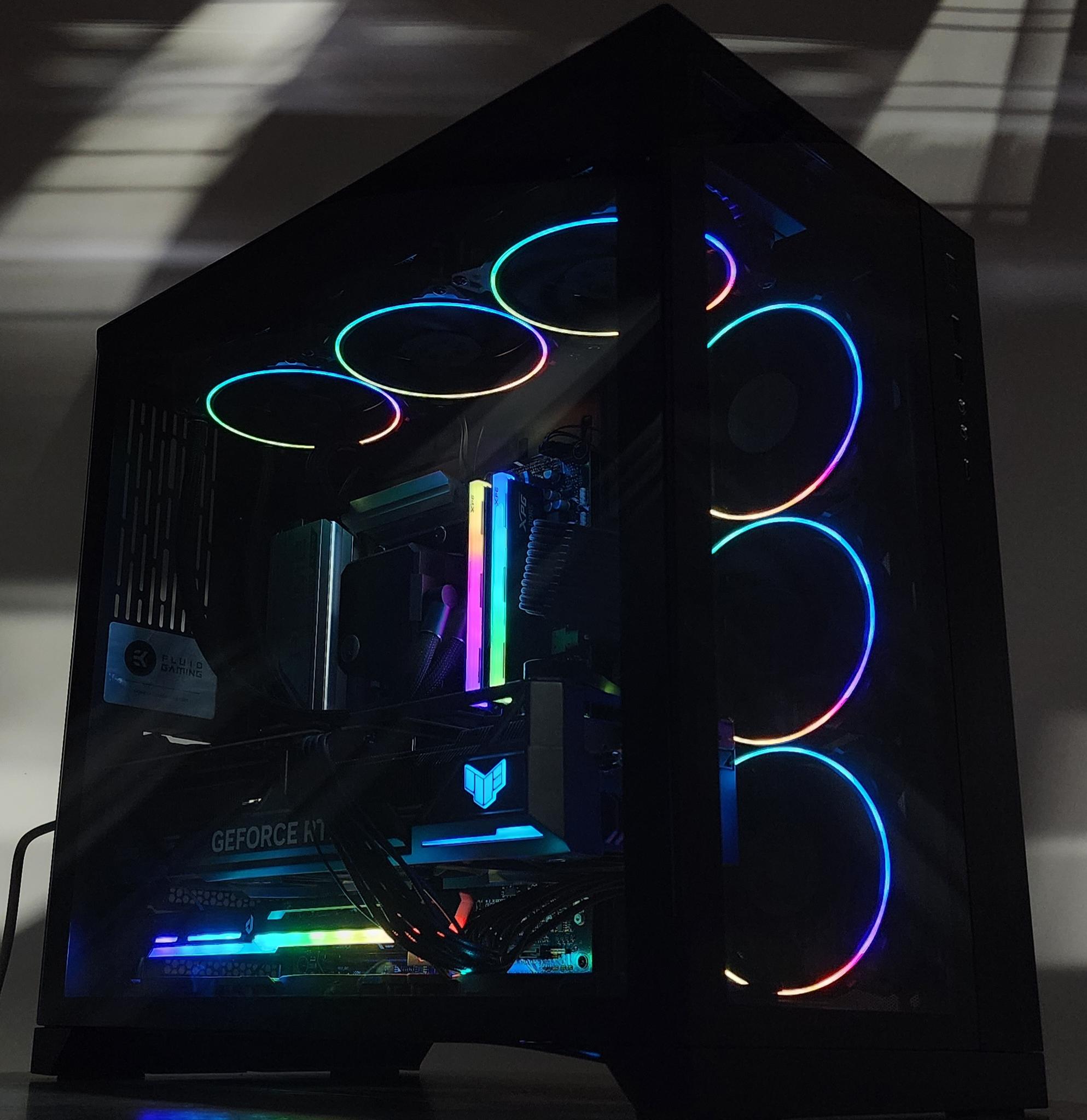 Gaming PC Ryzen 7 7800X3D 32GB RAM 1TB SSD RTX 4080 16GB Windows 11 Computer