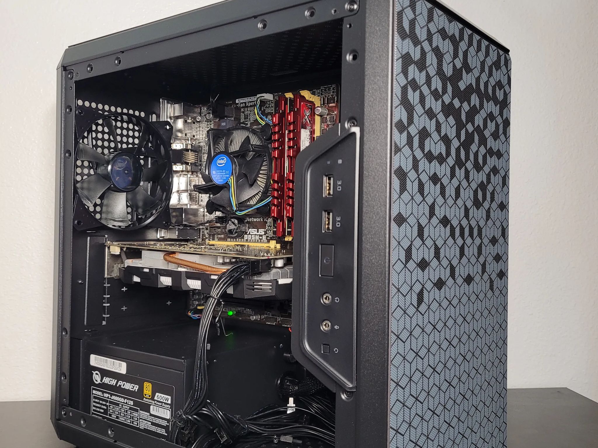 🥷 Stealth 🥷// i7 4770 // GTX 1060 // 24GB DDR3 // 256GB+480GB SSD // 600W Gold