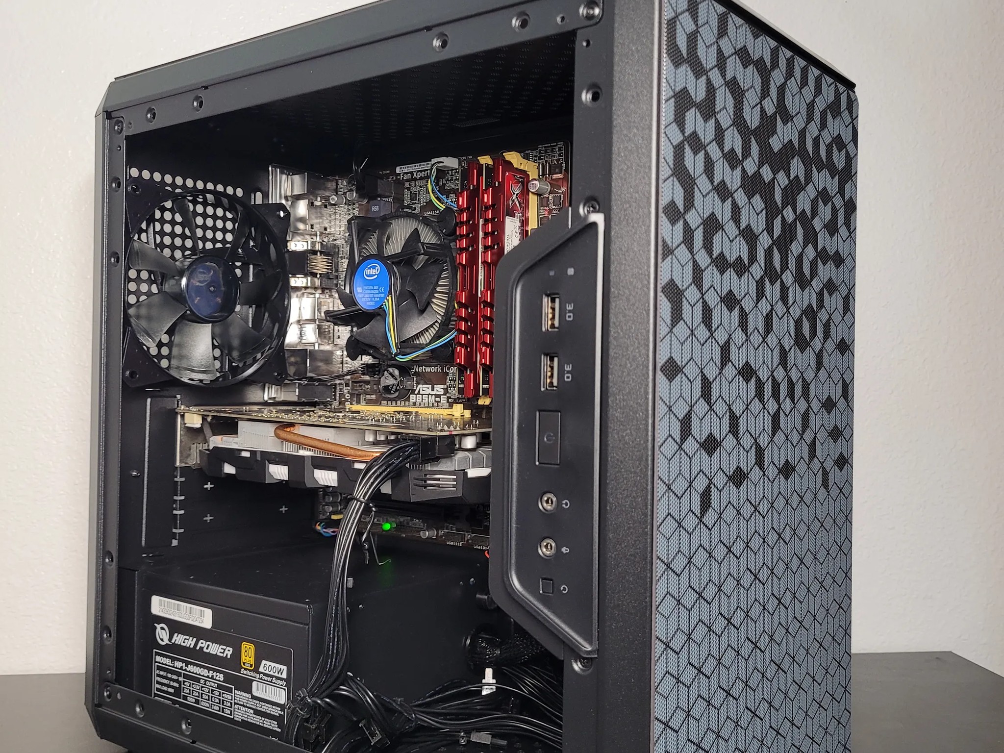 🥷 Stealth 🥷// i7 4770 // GTX 1060 // 24GB DDR3 // 256GB+480GB SSD // 600W Gold