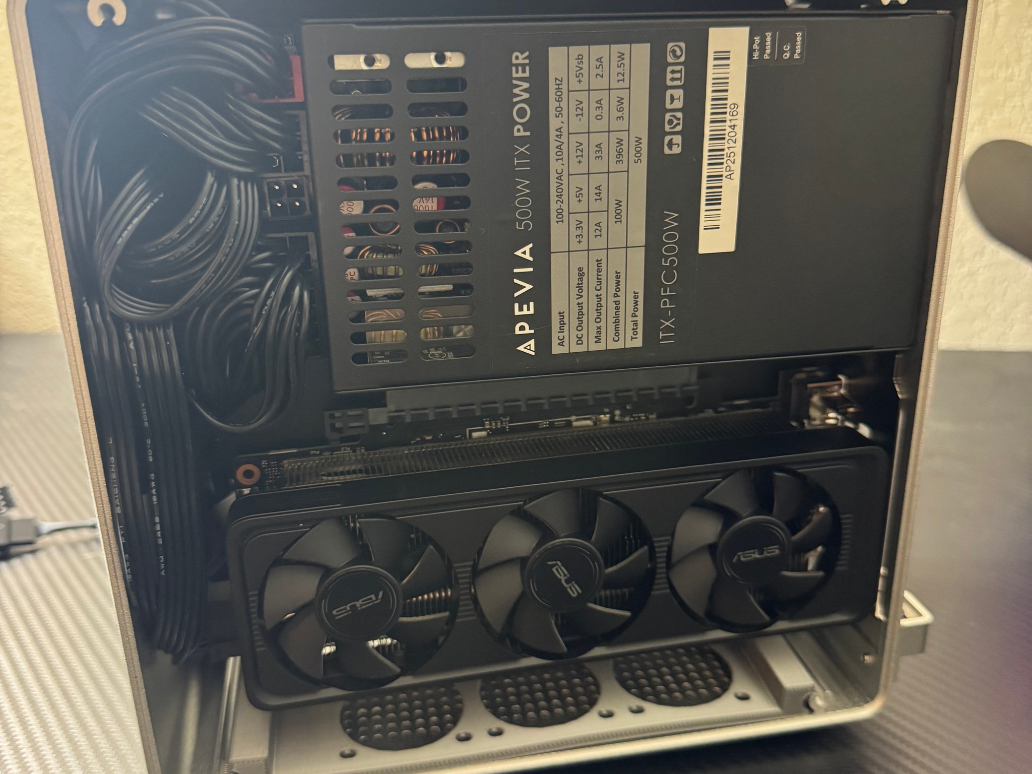 Jonsbo NV10 SFF Gaming PC