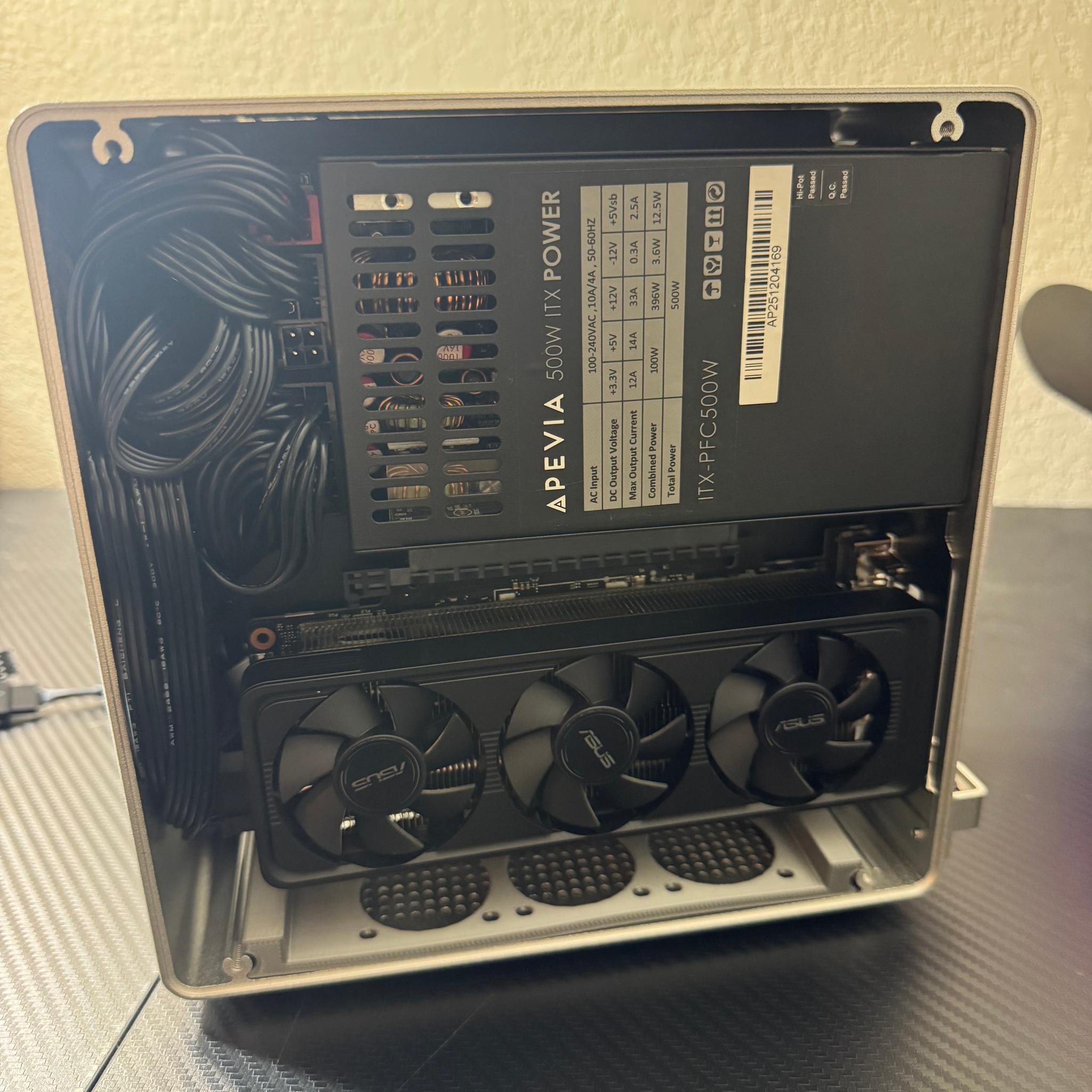 Jonsbo NV10 SFF Gaming PC