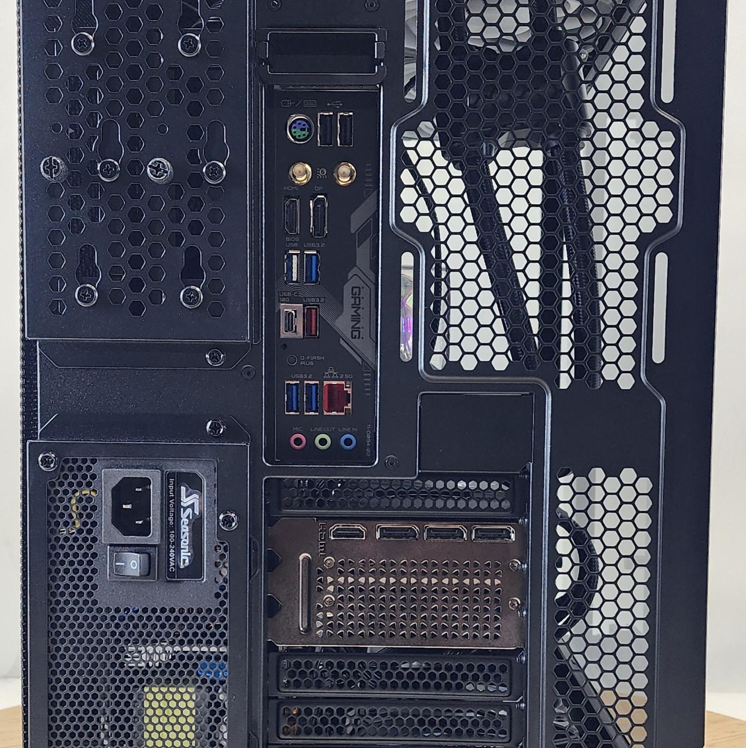 Gaming PC Ryzen 9 9950X3D 32GB RAM 2TB SSD RTX 5070 Ti 16GB Windows 11 Computer