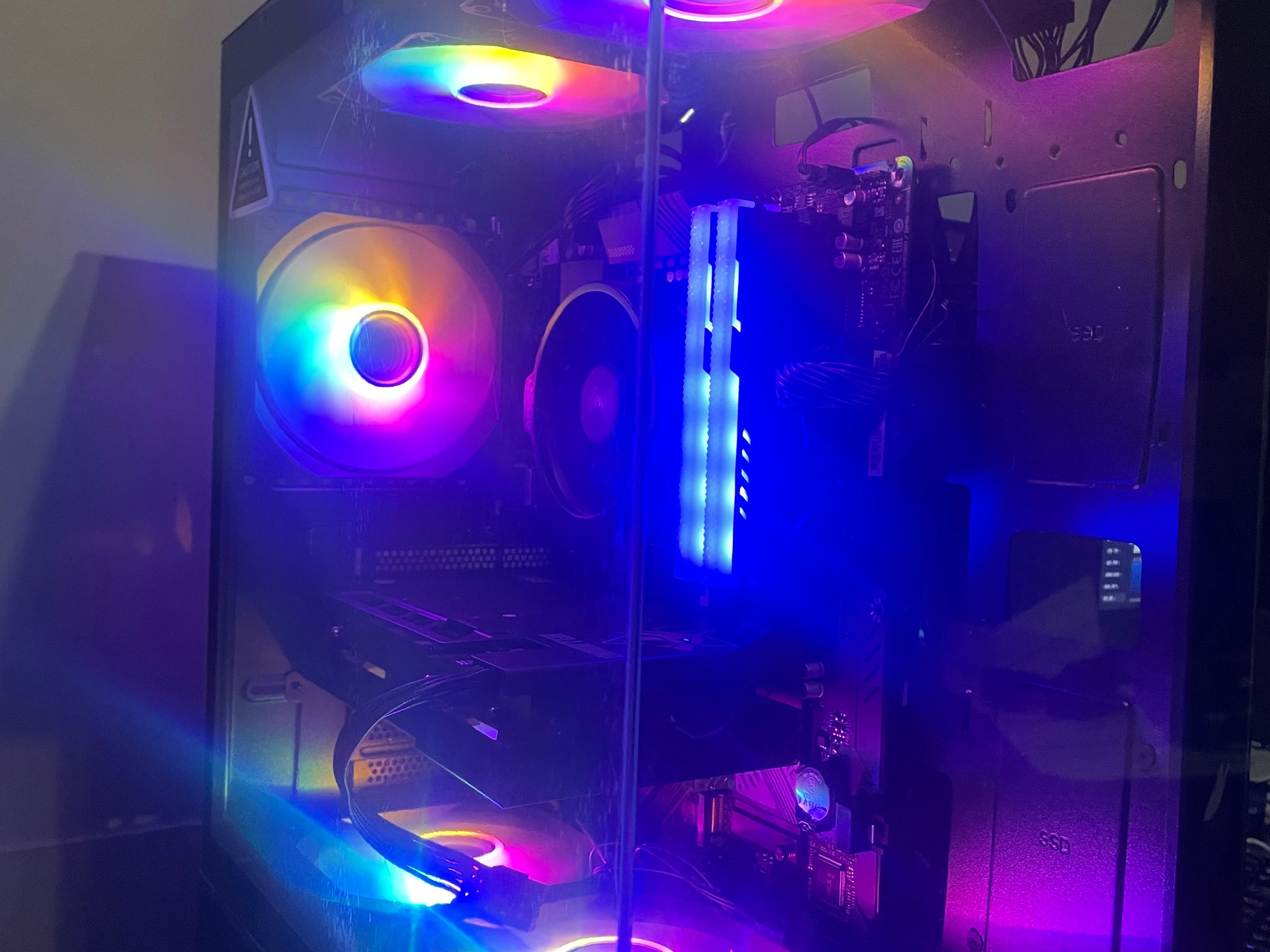 Custom Gaming PC Build rx6600xt , Ryzen 5 5500, 32gb ddr4, 700w psu