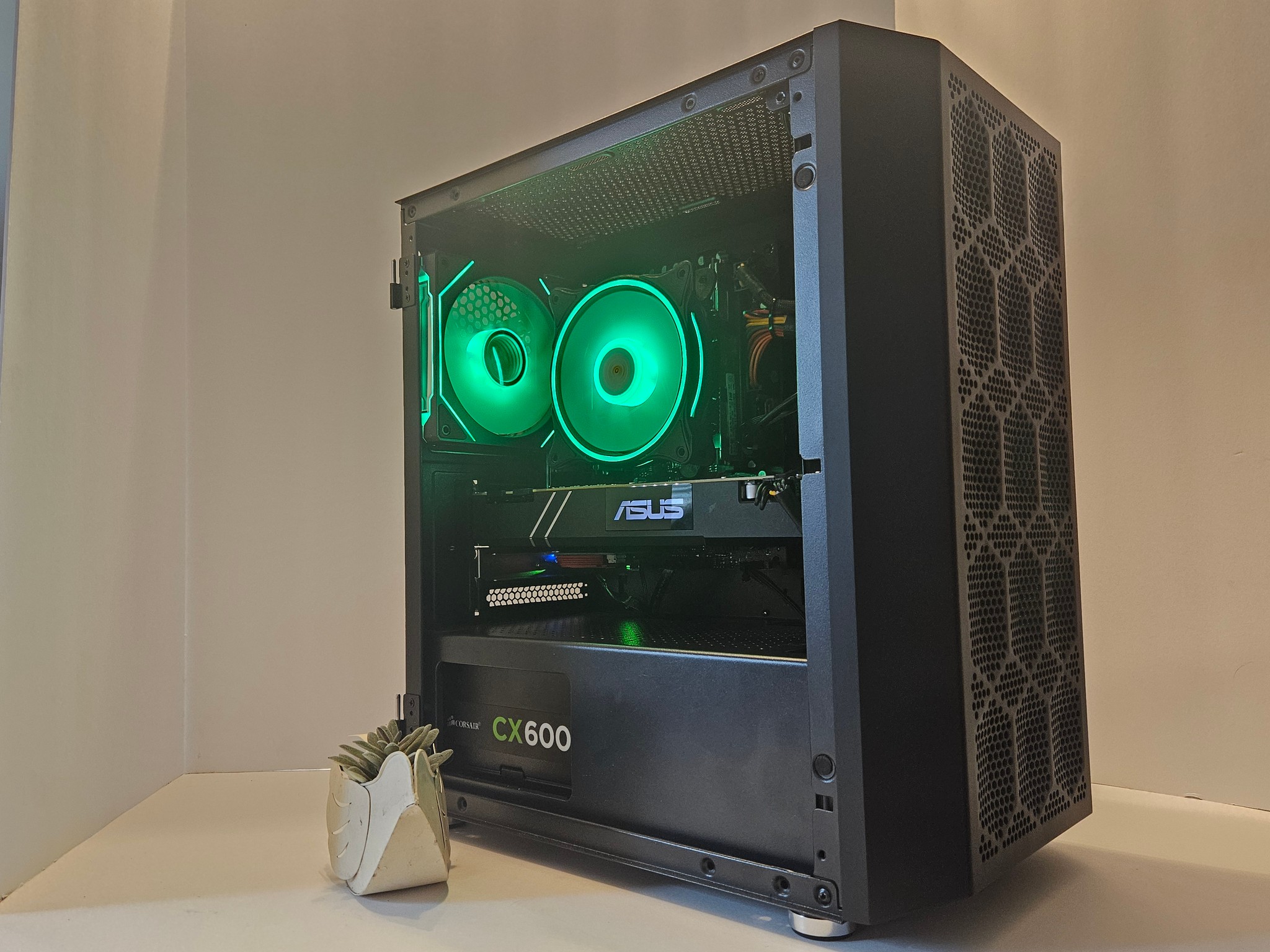 10-Core Xeon E5-2680 v2 | GTX 1080 | 32GB RAM | NVMe SSD+HDD | Win 11 Custom PC