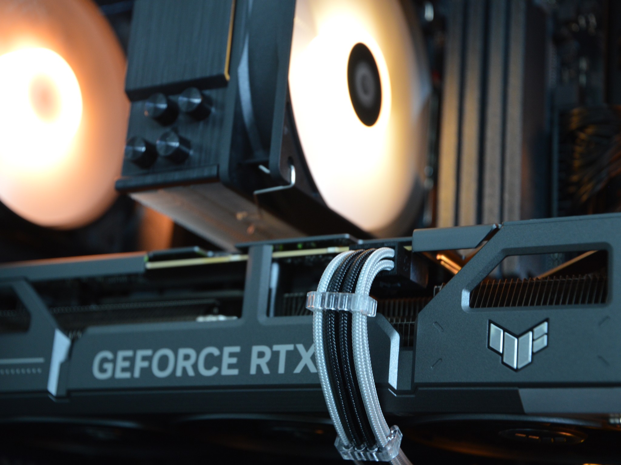 🌋🌋 | RTX 5060 8GB| RYZEN 7 3700X | 16 GB DDR4 RAM | 1TB NVME SSD | Volcanic Rock |