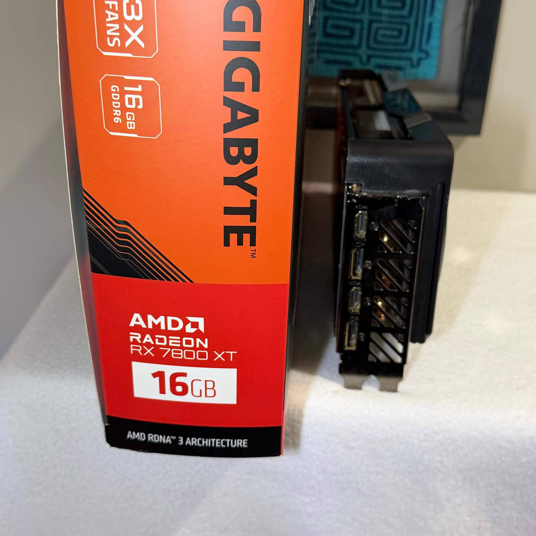 Gigabyte Radeon RX 7800 XT GAMING OC 16G