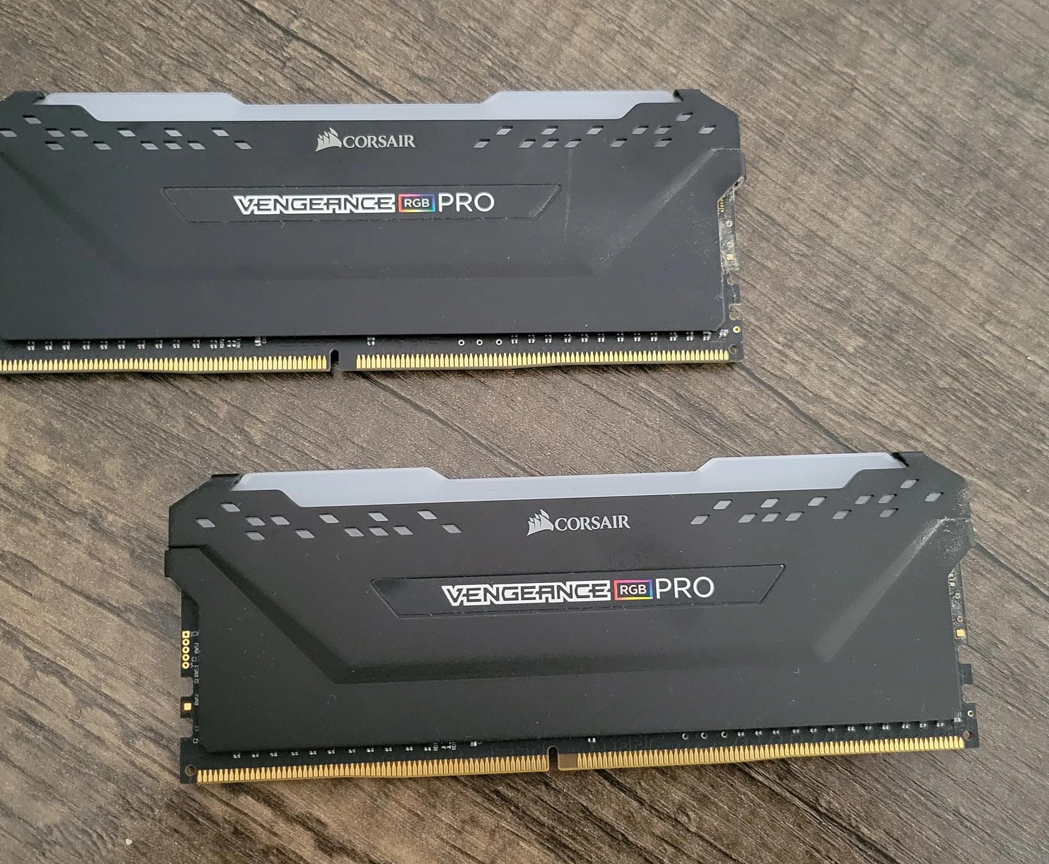 Corsair vengeance RGB Pro 16GB (2 x 8GB)  DDR4 3200 (PC4 25600) CAS latency 16, PC425600