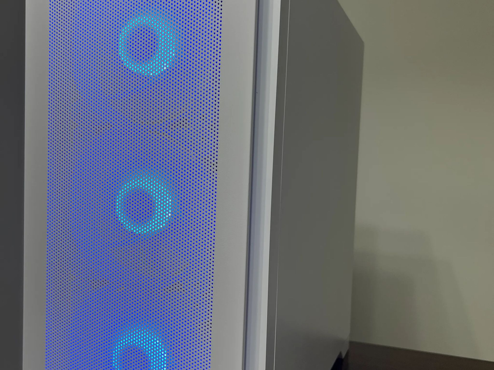 ⚪❄️ Ryzen 5 3600 | GTX 1060 6GB 🧊| 16GB Ram 🧊| 512GB Gen4 NVME ❄️Custom White PC ⚪