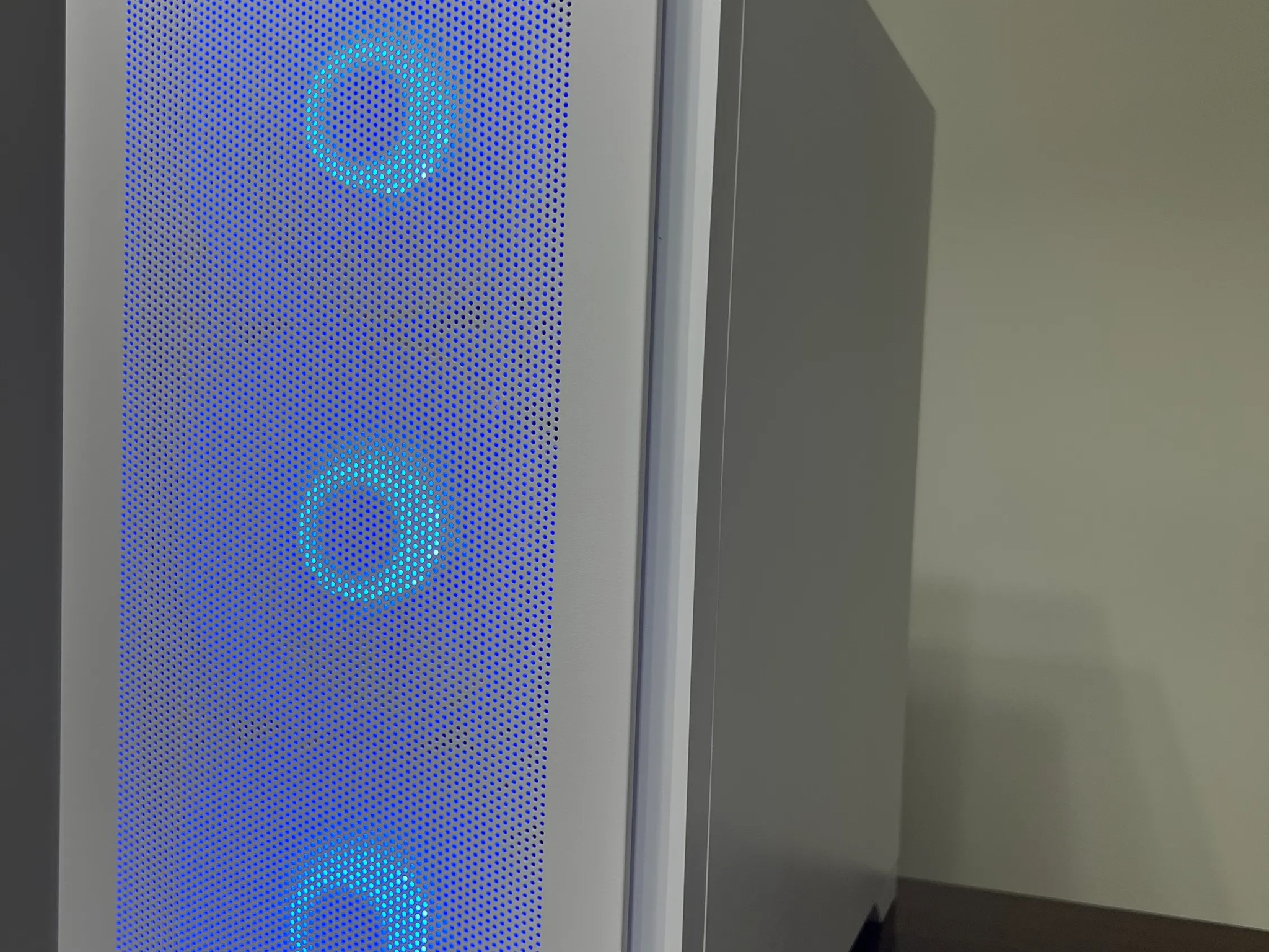⚪❄️ Ryzen 5 3600 | GTX 1060 6GB 🧊| 16GB Ram 🧊| 512GB Gen4 NVME ❄️Custom White PC ⚪