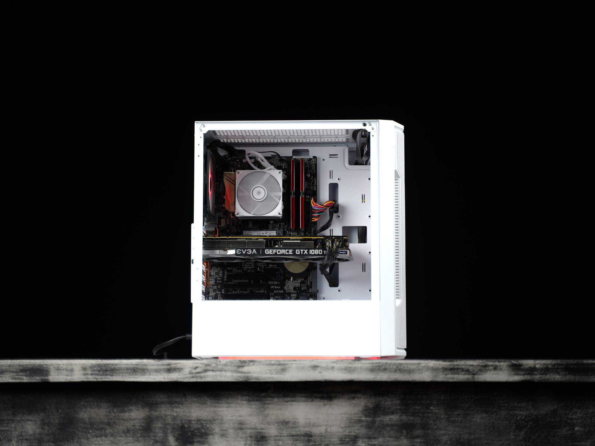 \ WF-04 / GTX 1080 Ti Intel Core i7 7700  1.3TB 16GB Windows 11 Workstation Gaming PC