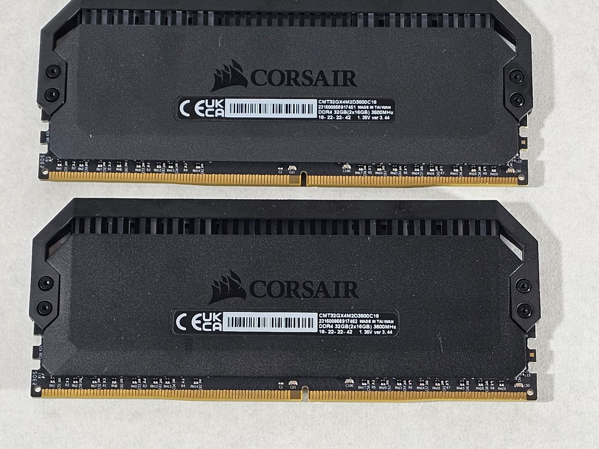 32GB DDR4 (2x16GB) 3600MT/s RGB Corsair Vengeance