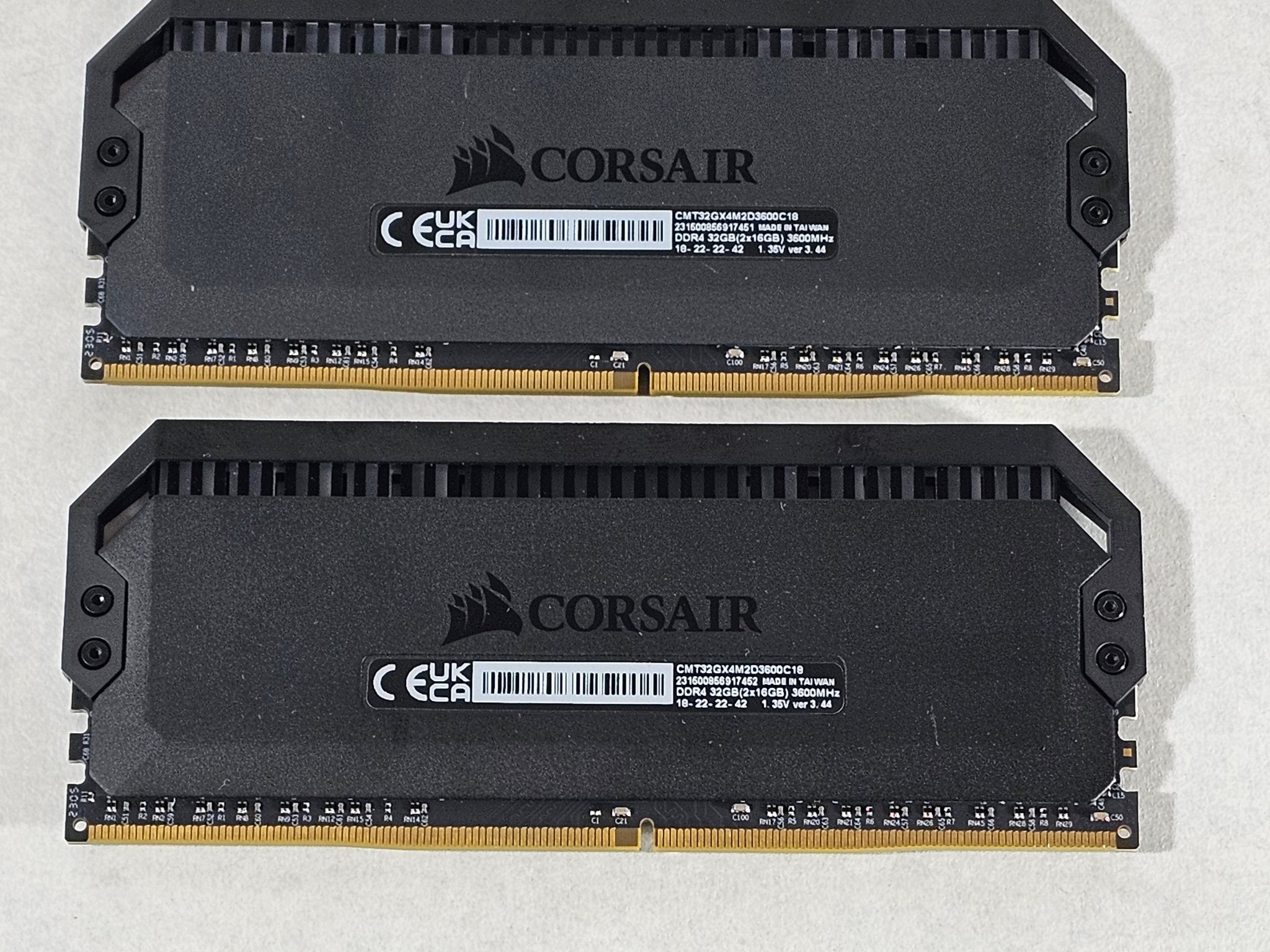 32GB DDR4 (2x16GB) 3600MT/s RGB Corsair Vengeance