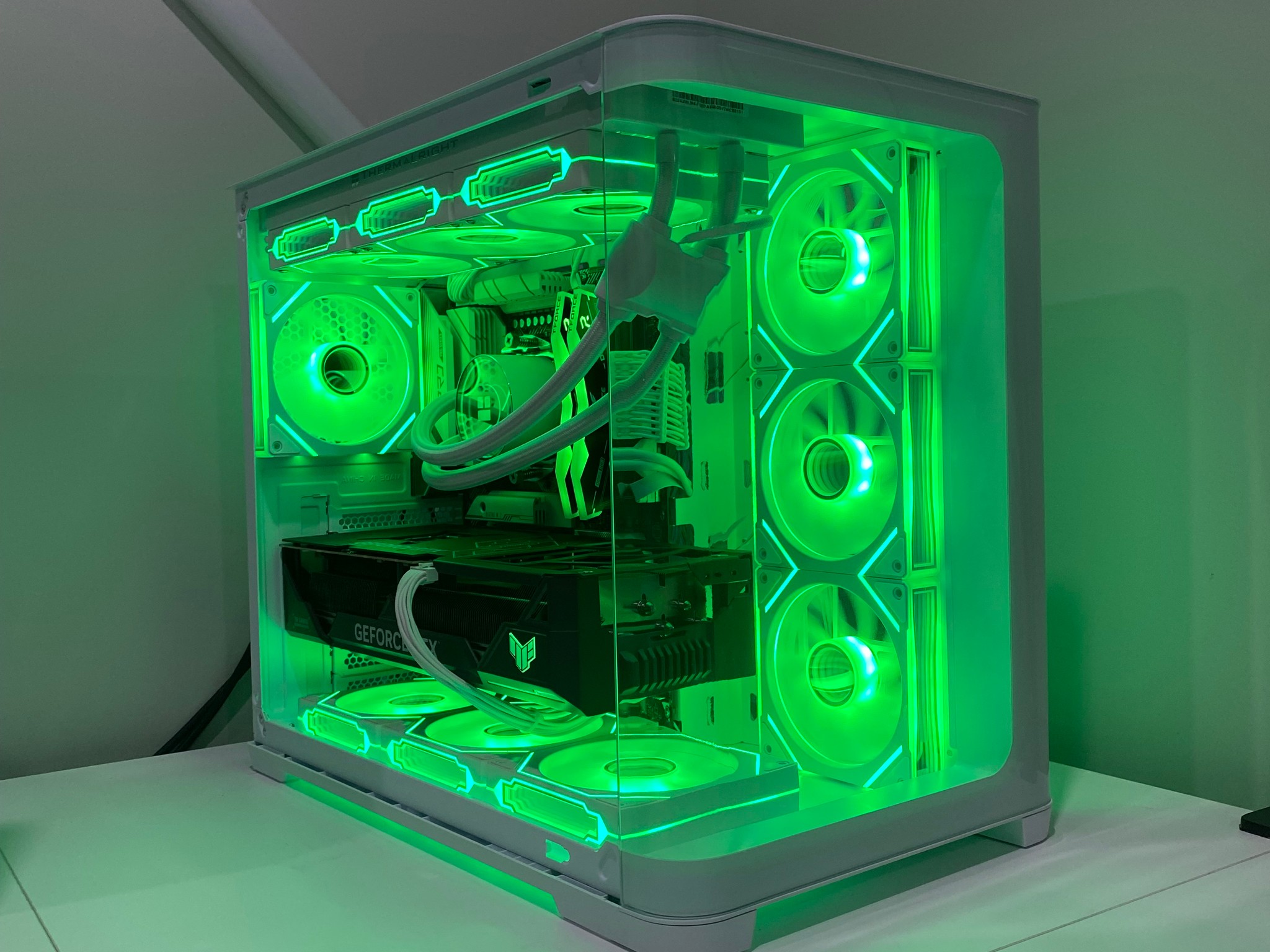RTX 4080 Super | Ryzen 7 7800X3D | 32GB DDR5 RAM | Gaming pc