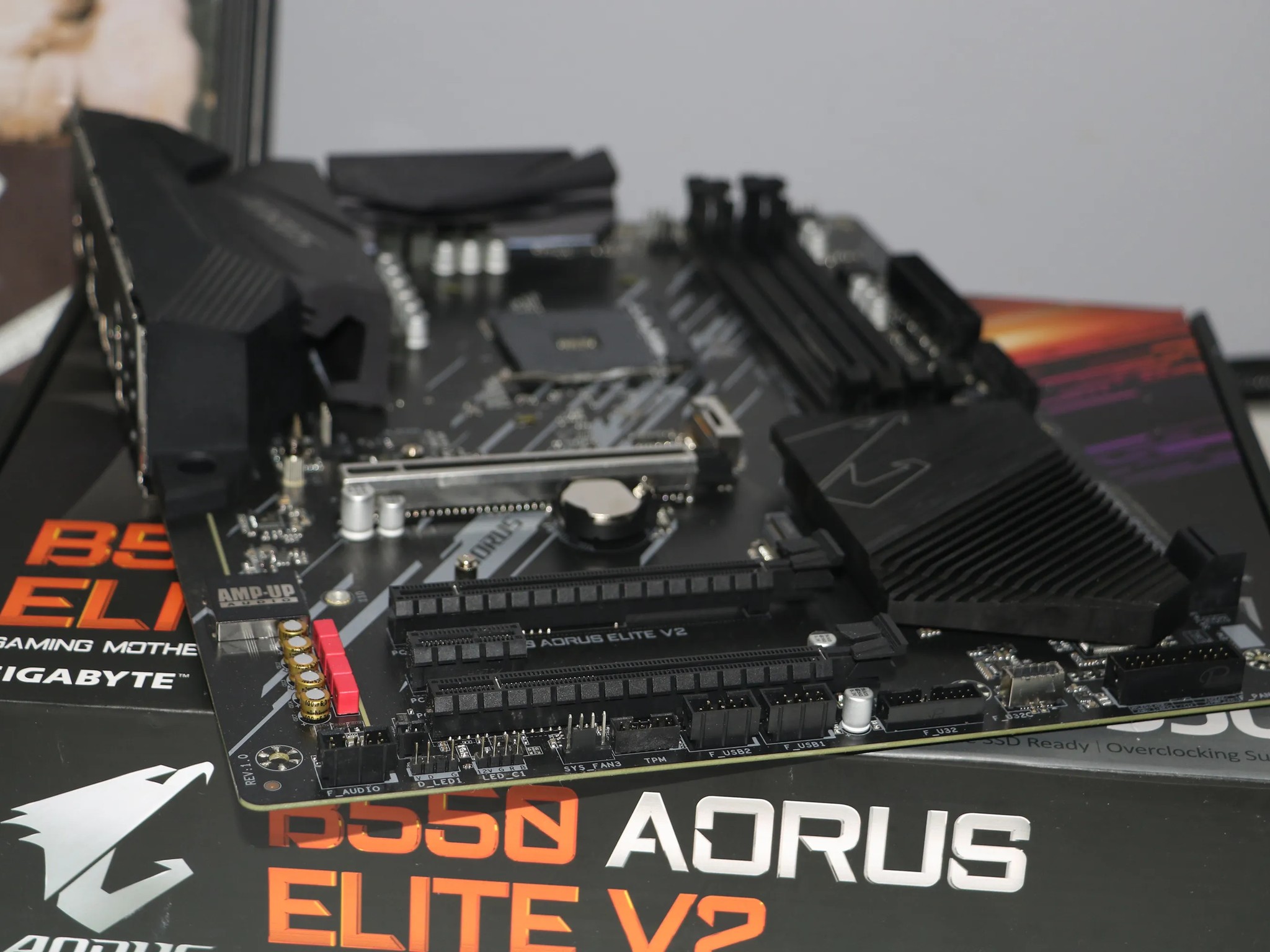 Aorus elite v2 am4 motherboard ddr4