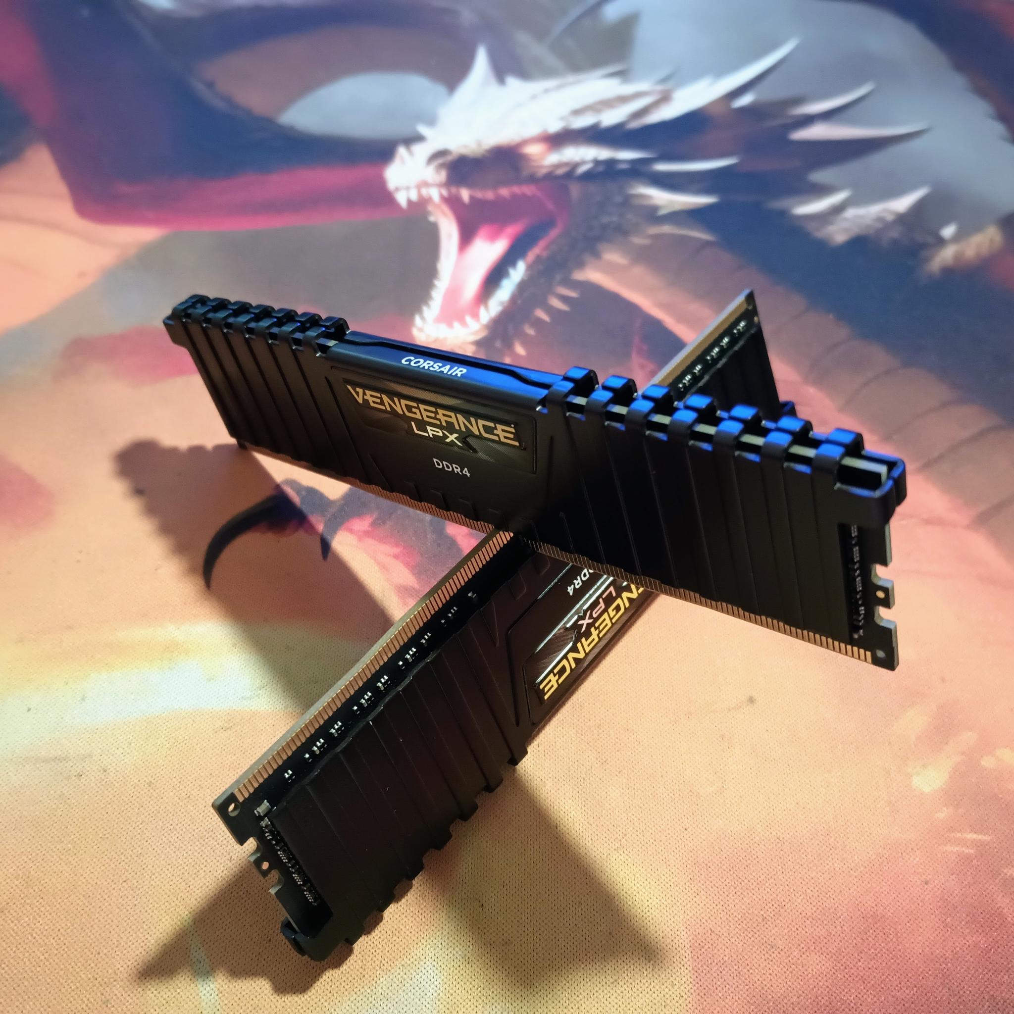 Corsair Vengeance LPX 16GB (2x8GB) DDR4 3600 MHz cl18 CMK16GX4M2D3600C18