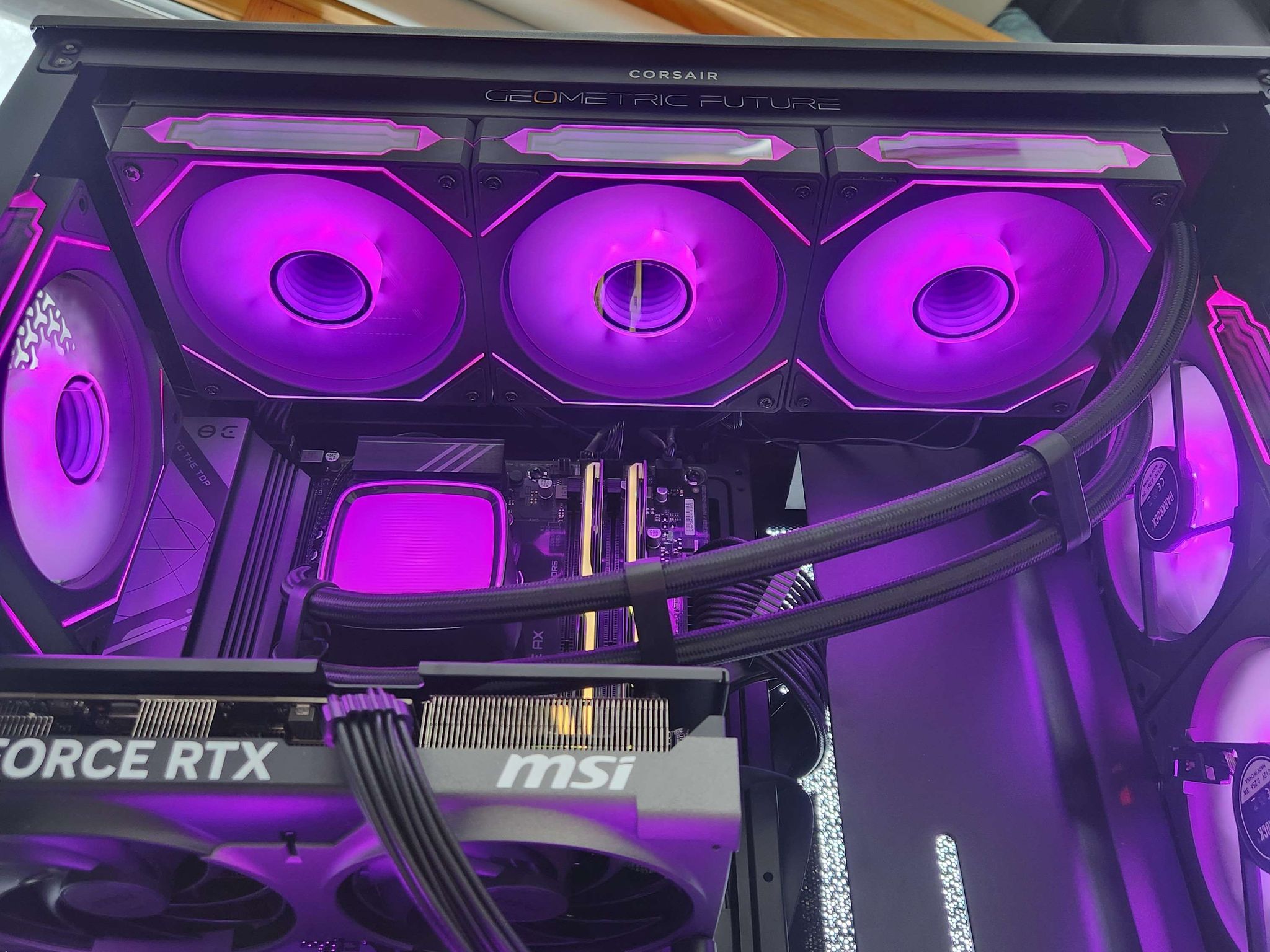 🍀RTX 5070 | Ryzen 7 7700X | 32GB DDR5 | 2TB NVMe | WiFi | Windows 11