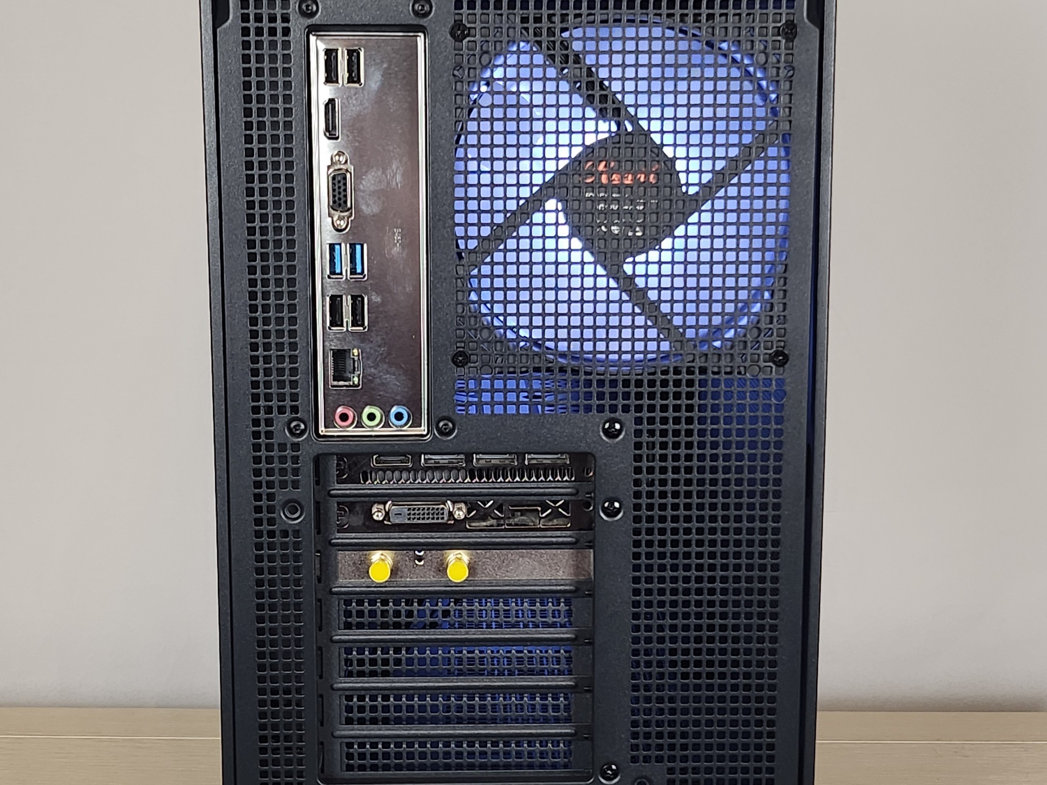 Budget Gaming PC RX 580 Ryzen 5 1500X