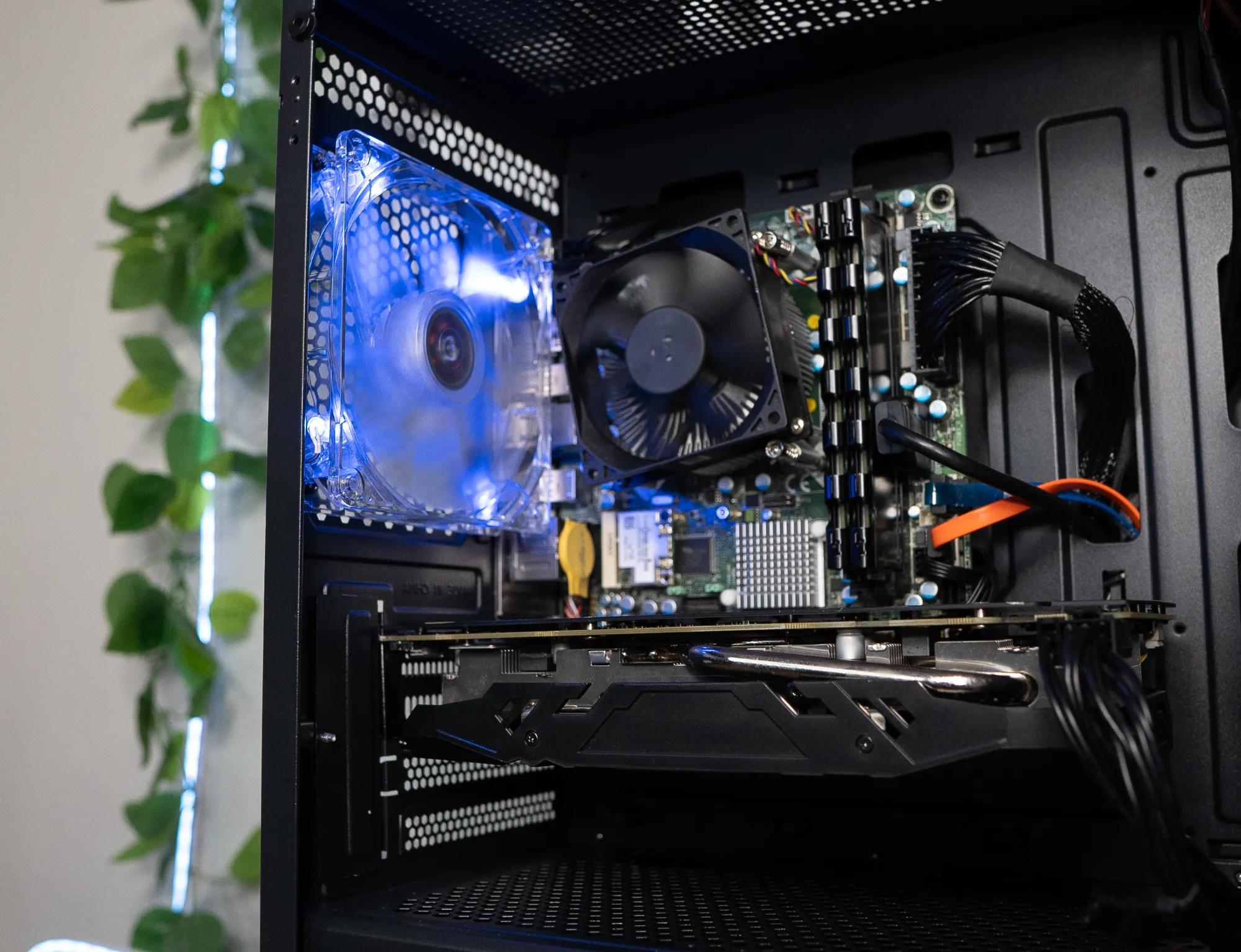 ❄️🌨  BUDGET - BO6 Ready GAMING PC ❄️🌨 | PowerColor RX 580 8GB | INTEL i7 4790 | 16GB RAM | 1.25TB