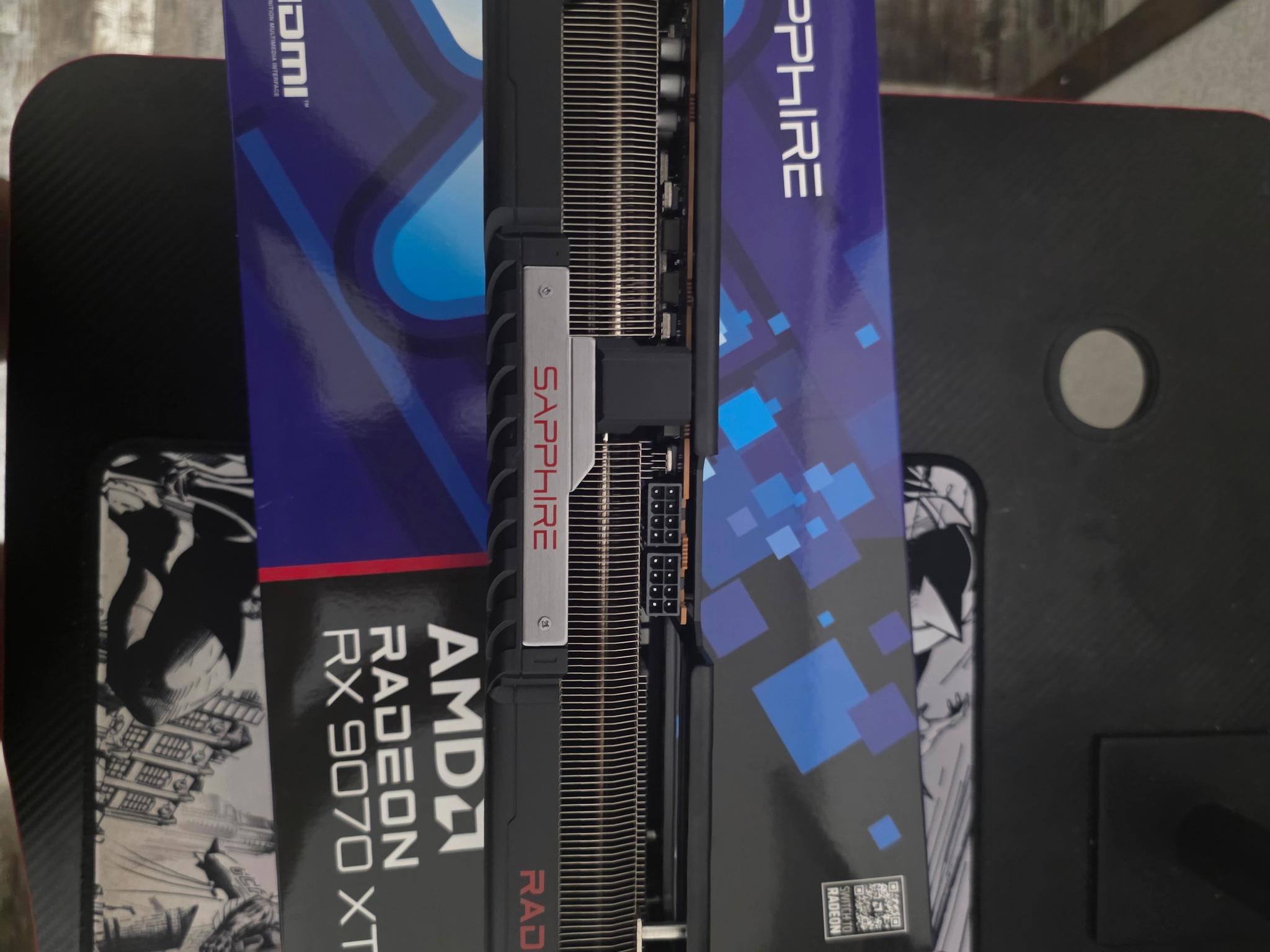 Sapphire PULSE AMD Radeon RX 9070 XT