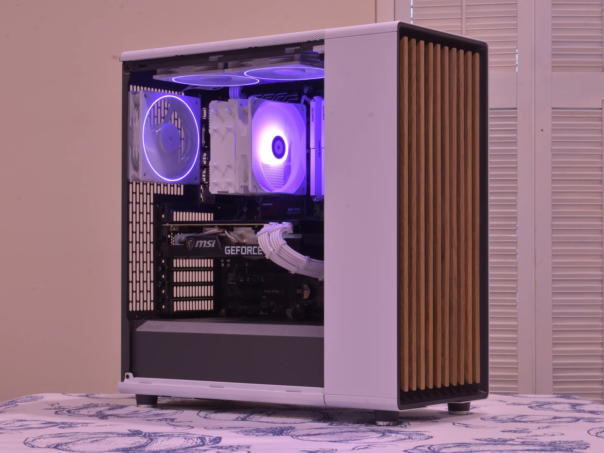🌲Fractal North🌲 Ryzen 5 5600 | RTX 3070 8GB | 32GB Ram DDR4 | 1TB nVME SSD | Win11 Pro+Wifi+RGB