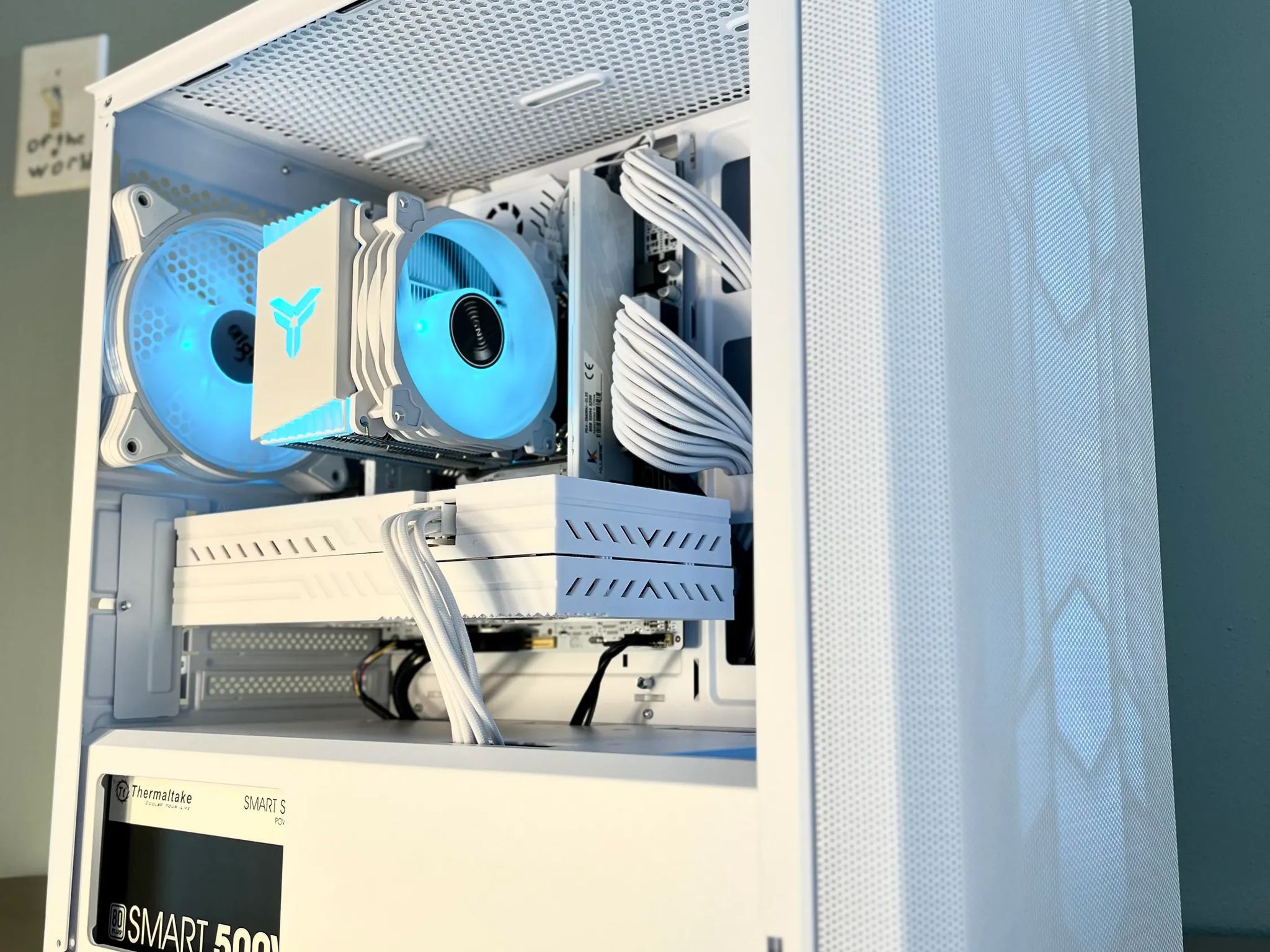 ⚪⚪ White Gaming PC⚪AMD RX 580 8GB⚪Intel i7 5930k⚪16GB DDR4⚪500GB NVME