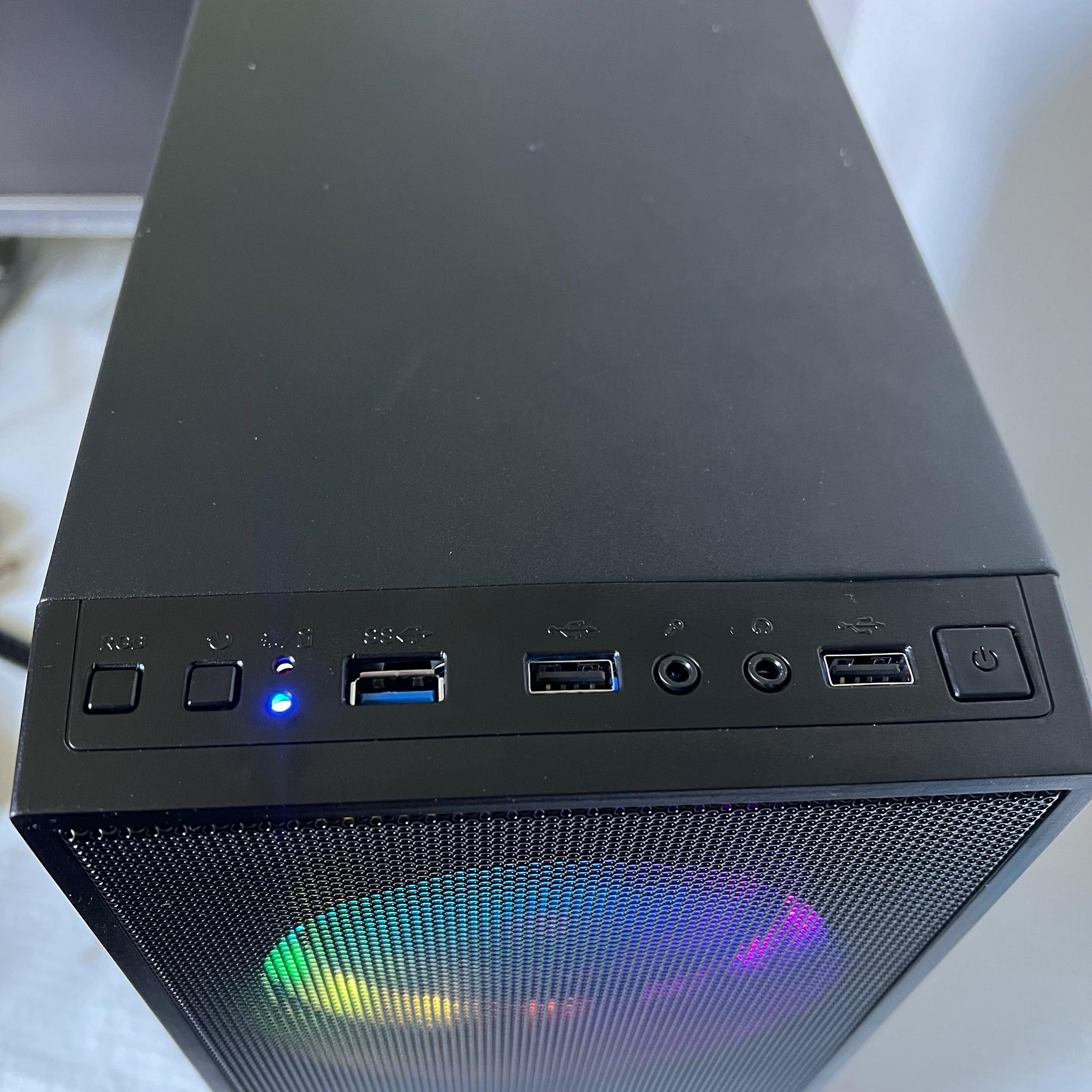 ❇️ BUDGET FRIENDLY ❇️ (Ryzen 3 2200G, RX 5500 XT, 16GB RAM, 512GB NVME SSD)