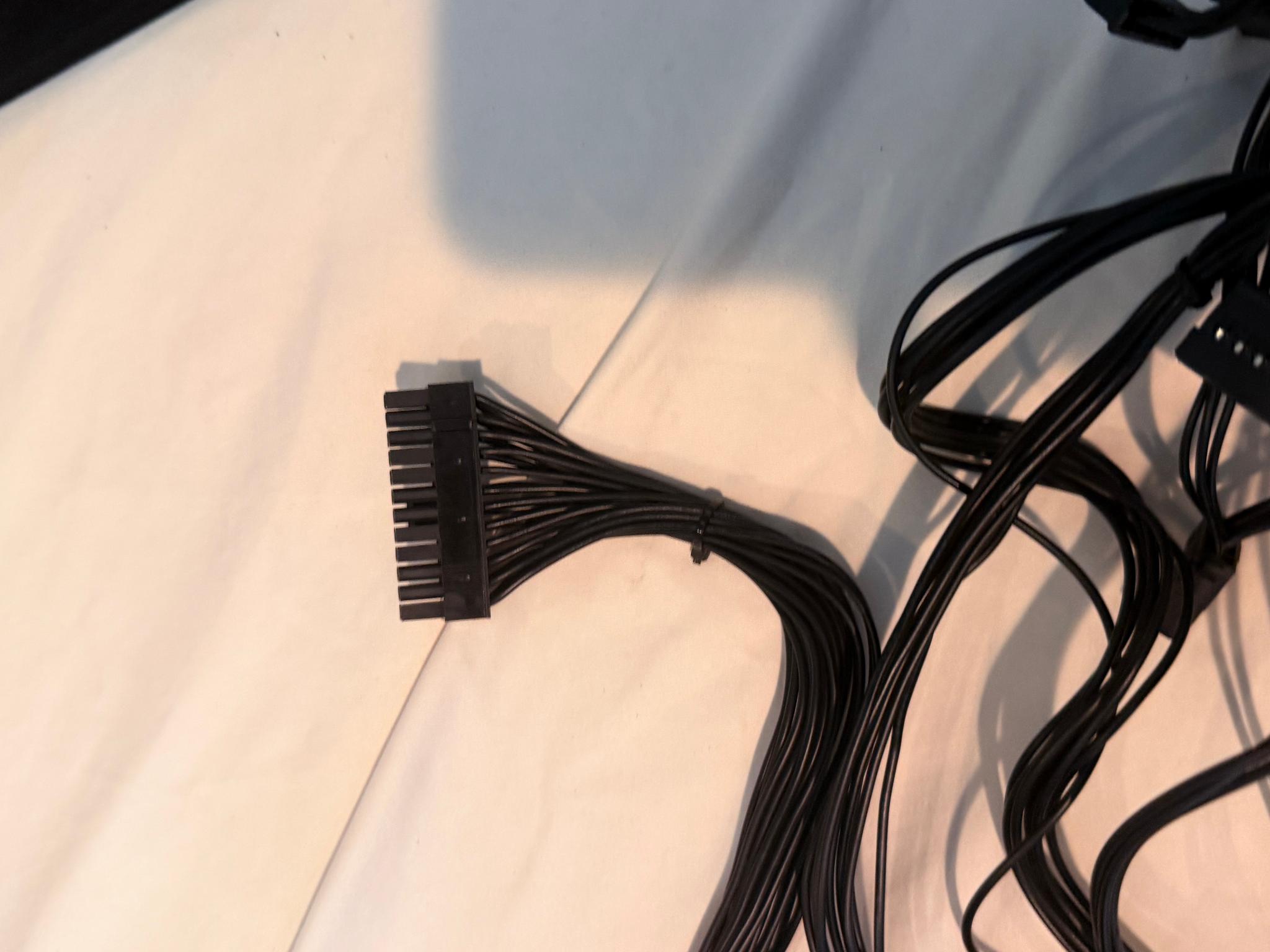 Apevia ATX-VN500W - Image 4
