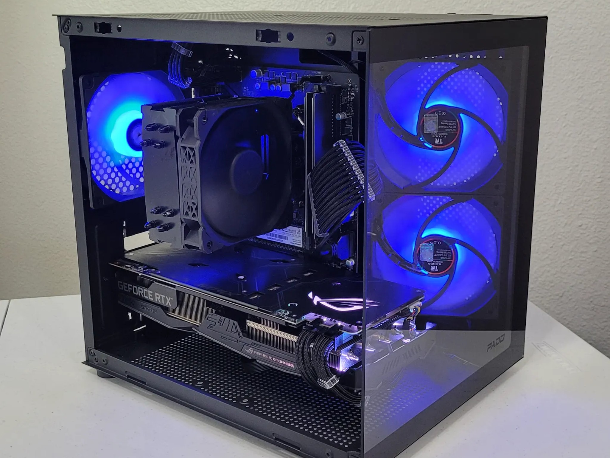 Black Gaming PC (Ryzen 5 2600X + RTX 2060 + 16GB RAM + 1TB SSD + Wifi)