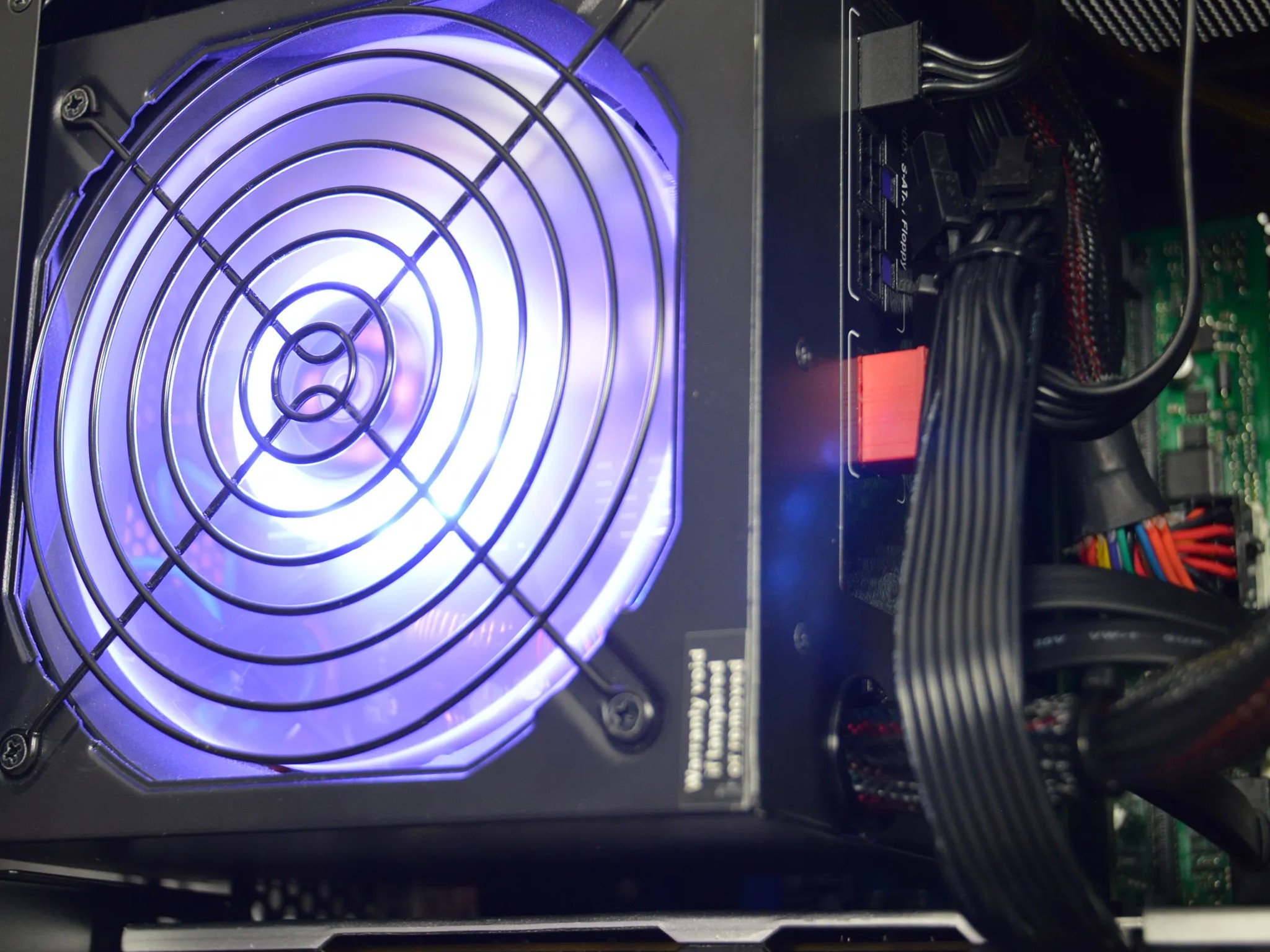 ⬛SFF⬛ | RX 580 4GB | INTEL i5 8400 | 16GB DDR4 RAM | 1TB NVME SSD | Game Box |