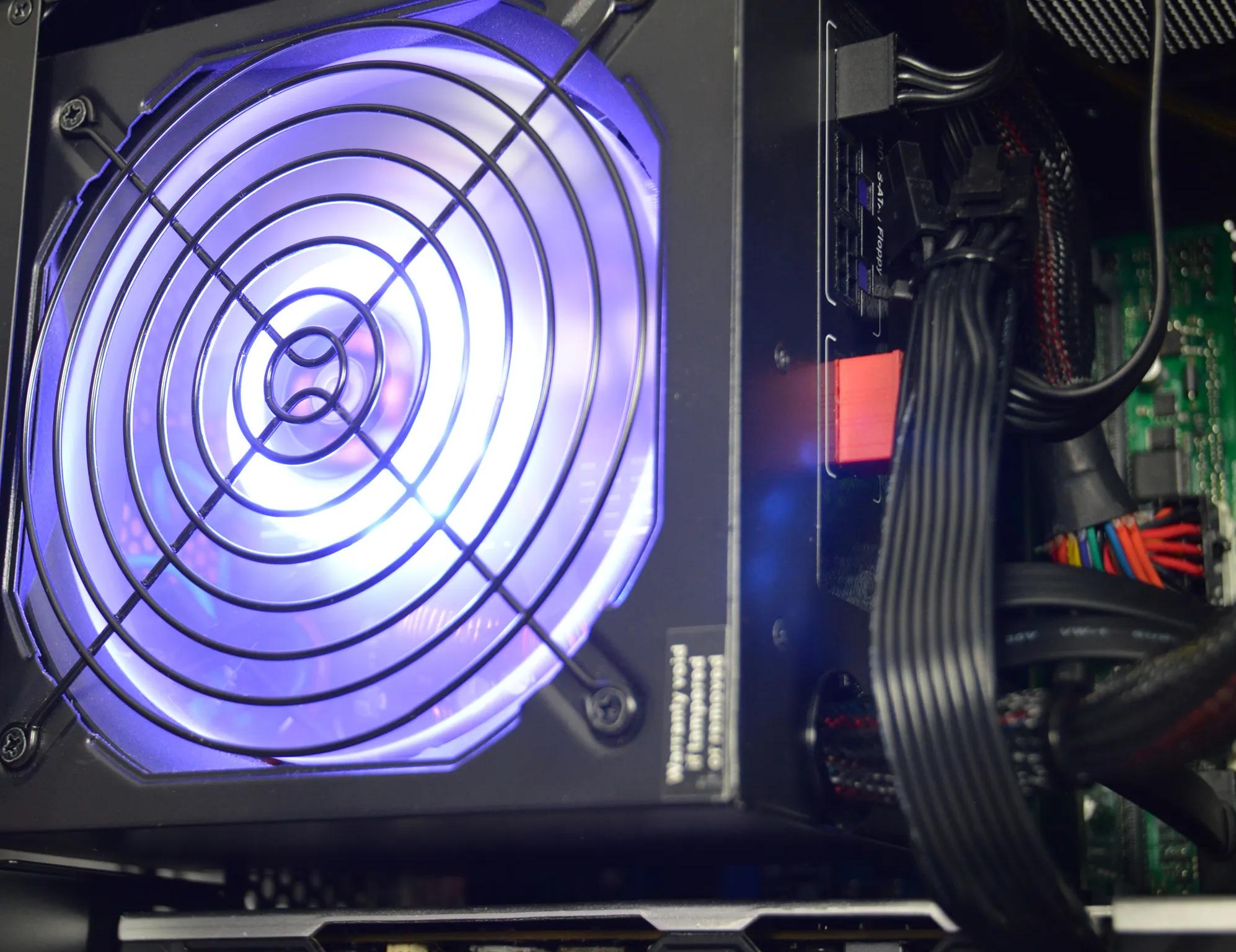 ⬛SFF⬛ | RX 580 4GB | INTEL i5 8400 | 16GB DDR4 RAM | 1TB NVME SSD | Game Box |