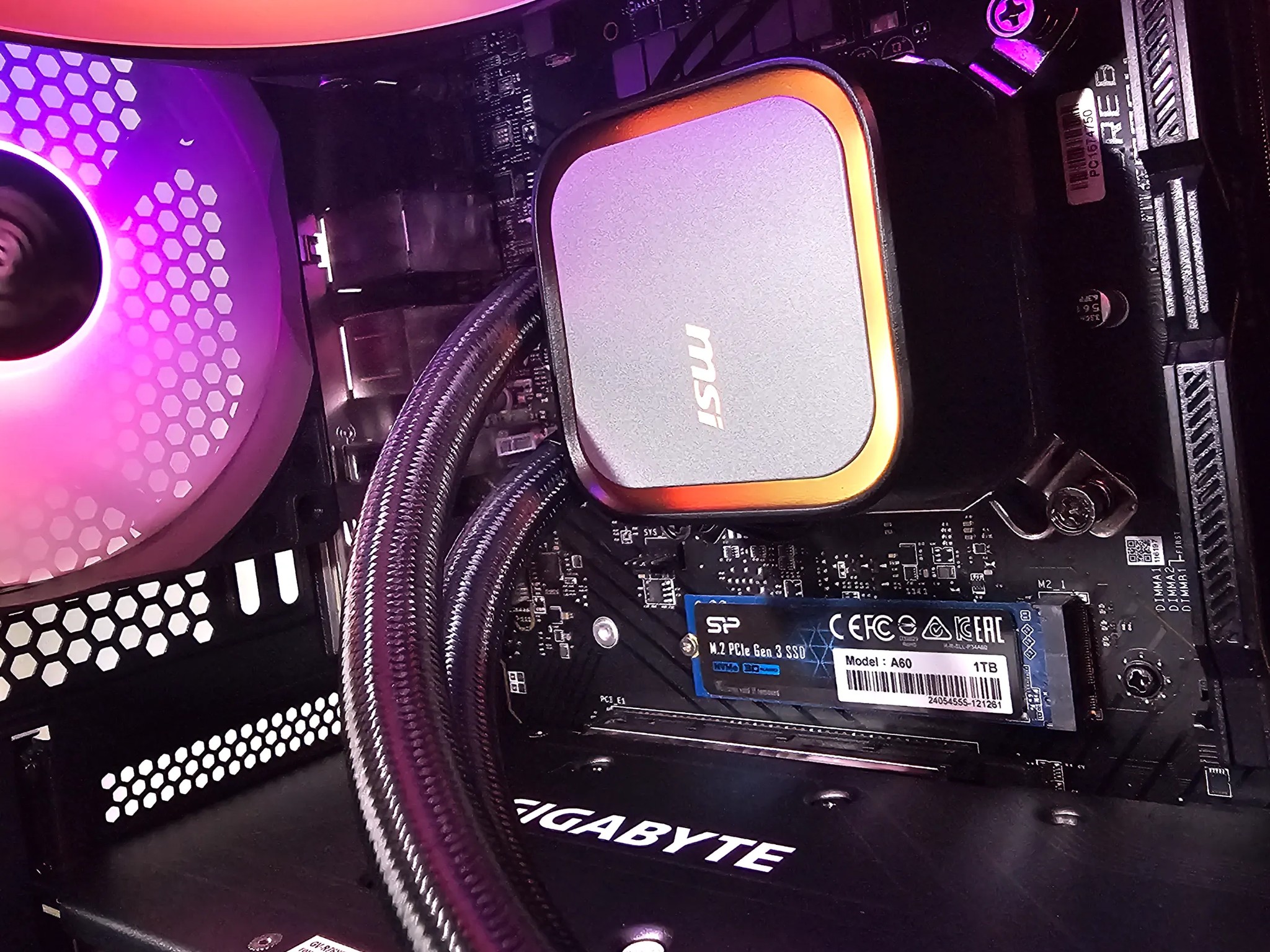 𝔗𝔥𝔬𝔯 / i5 12400f / RX 7600 XT 16GB / 32GB DDR5 / 1TB SSD / Wi-Fi + BT