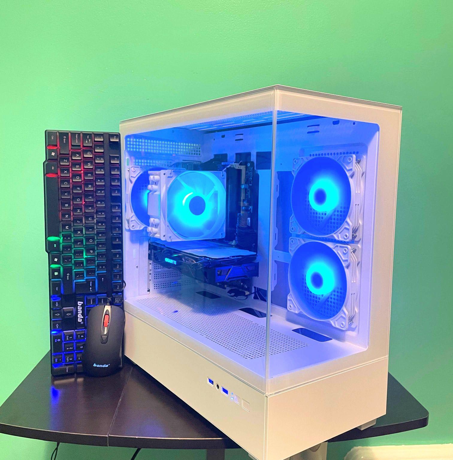 Custom White Glass Gaming PC | Intel i7 / AMD RX580 / 8GB / 1.1TB Win 11 Pro + Wi-Fi