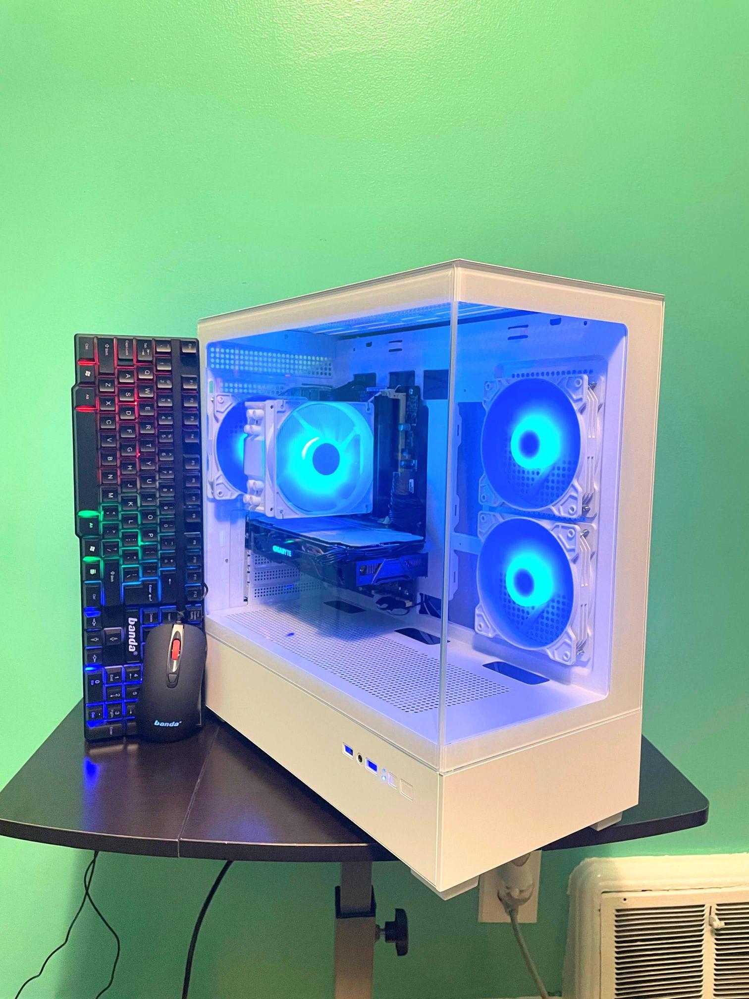 Custom White Glass Gaming PC | Intel i7 / AMD RX580 / 8GB / 1.1TB Win 11 Pro + Wi-Fi